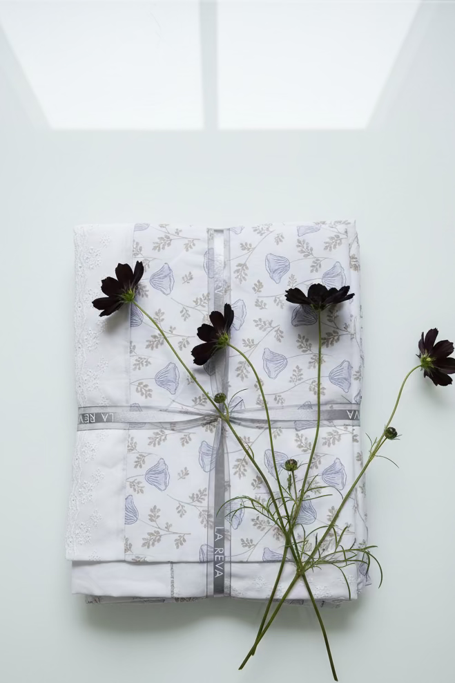 Bedsheets - King soft cotton lace bedsheets majestic