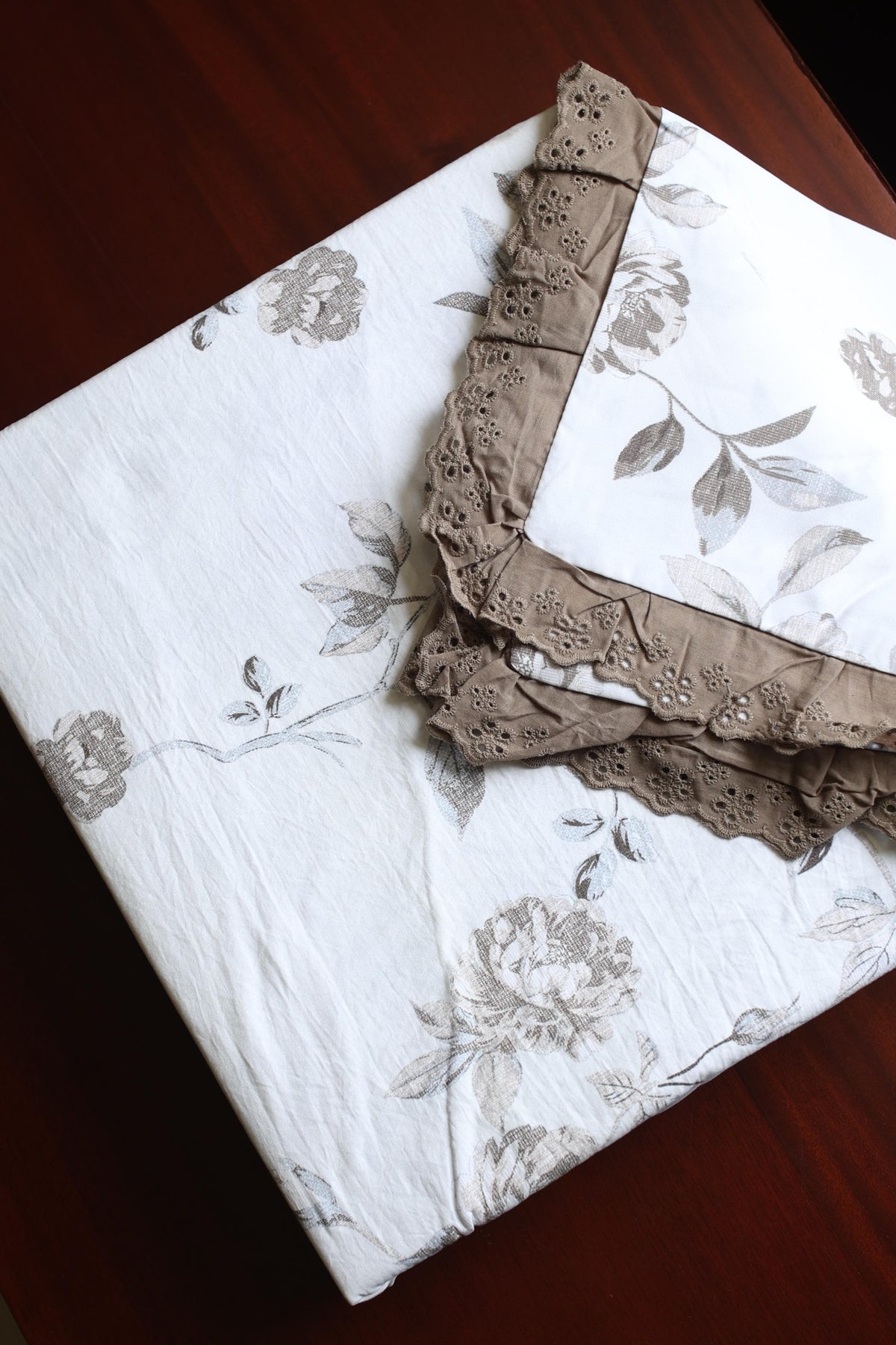 Bedsheets - Premium King soft cotton lace bedsheets majestic