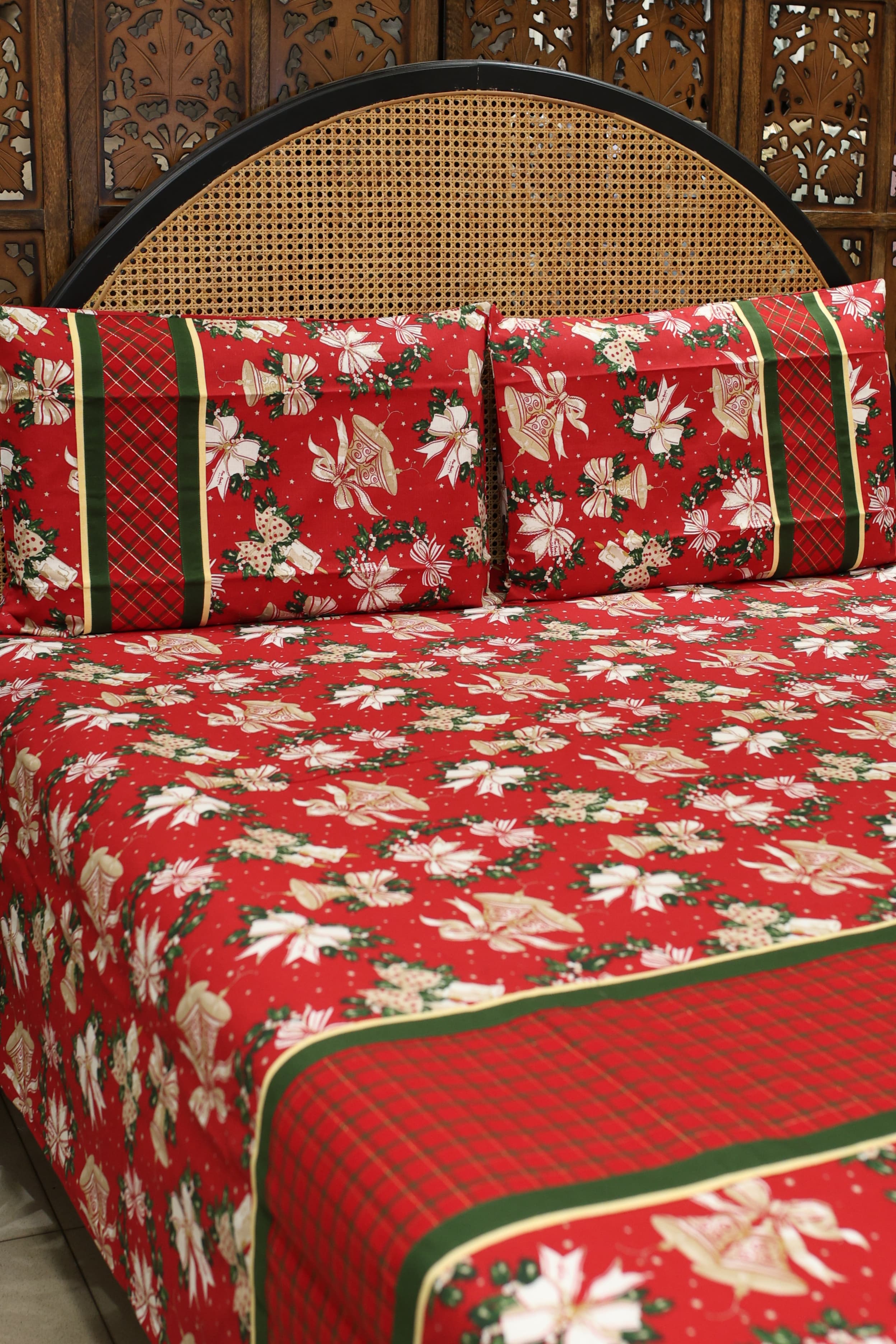 Queen Size Christmas Theme Bedsheet Set - Xmas Edition