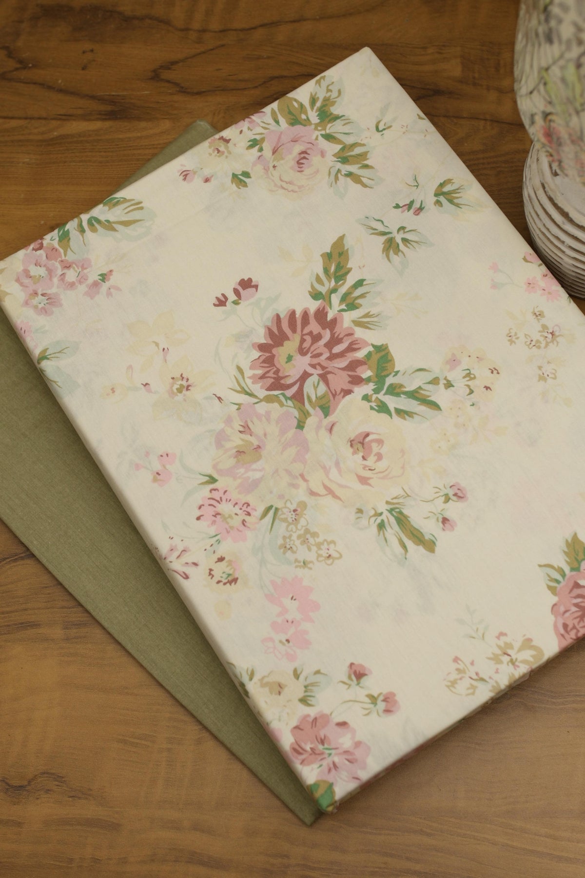Bedsheets - Queen Soft cotton floral bedsheets (buzz)