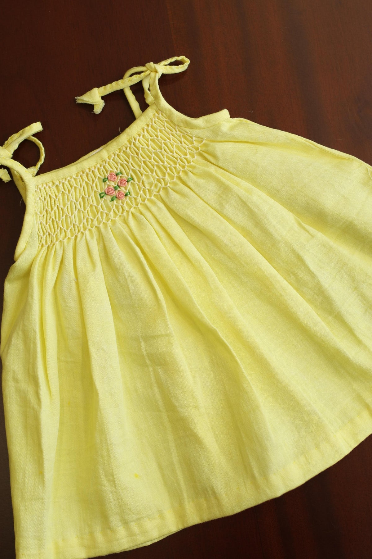 Kids smocked dress 0-3 month