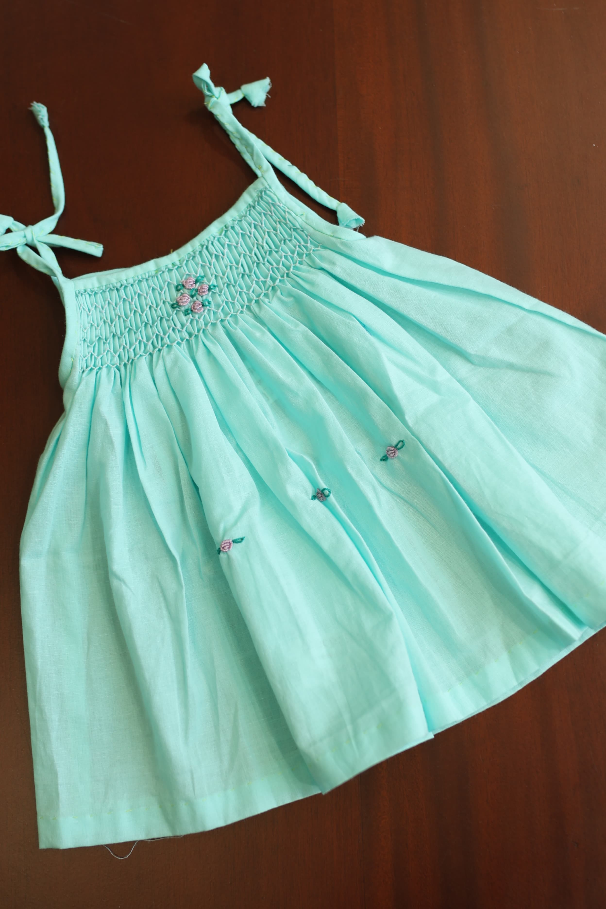 Kids smocked dress 0-3 month