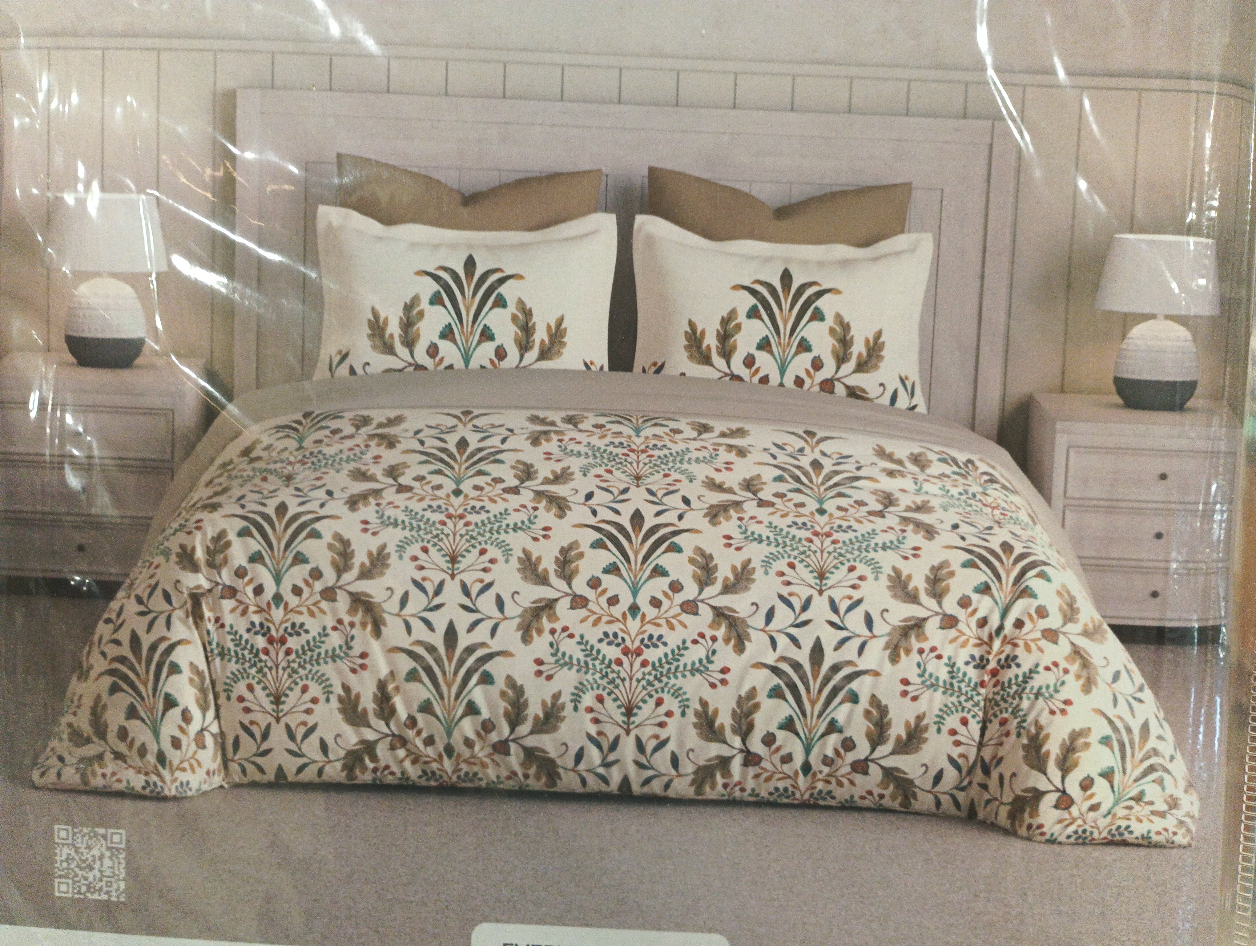 Bedsheets - King premium soft cotton bedsheet Digital Print DD   (Radiance)