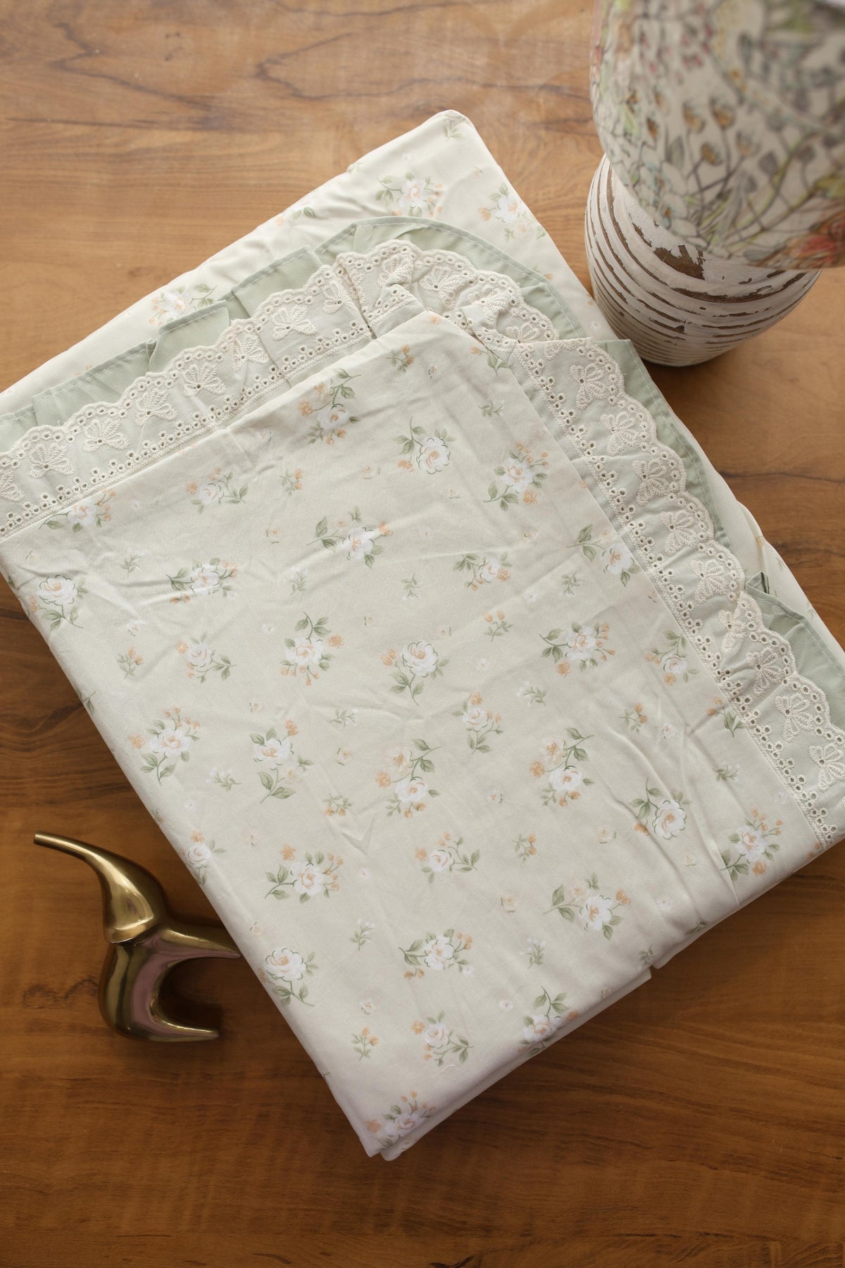 Bedsheets - Premium King soft cotton lace bedsheets majestic