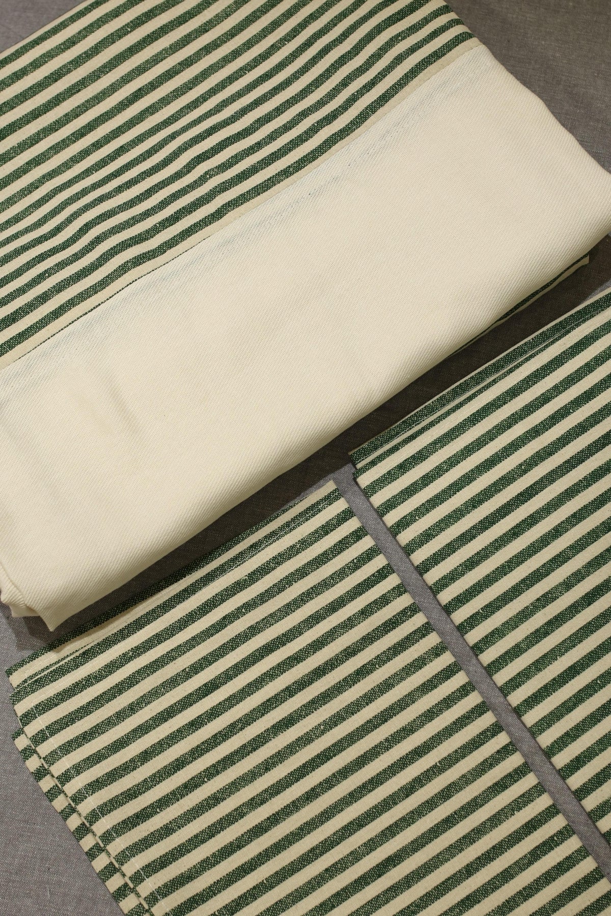 Bedsheets - Queen daily use border bedsheet