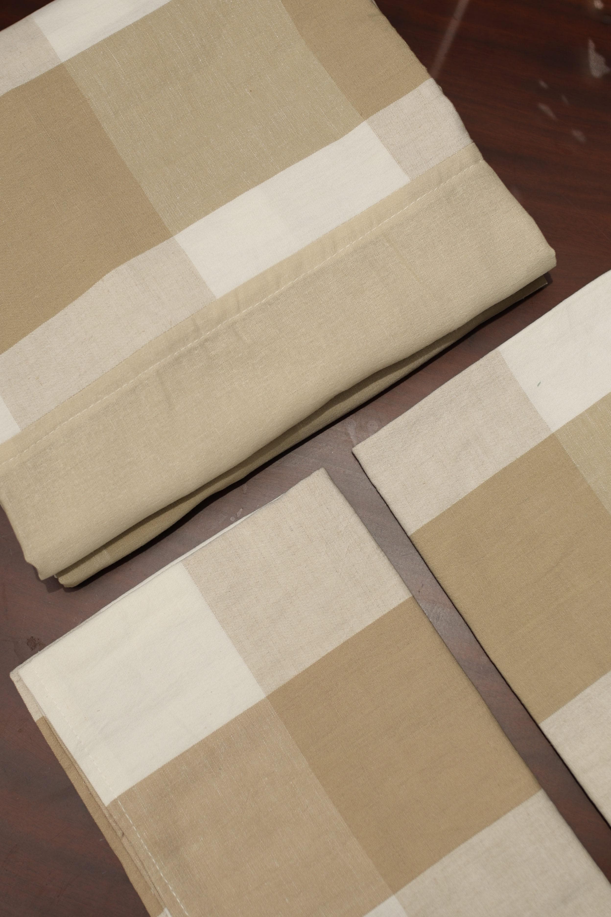 Bedsheets - King Daily use border bedsheets