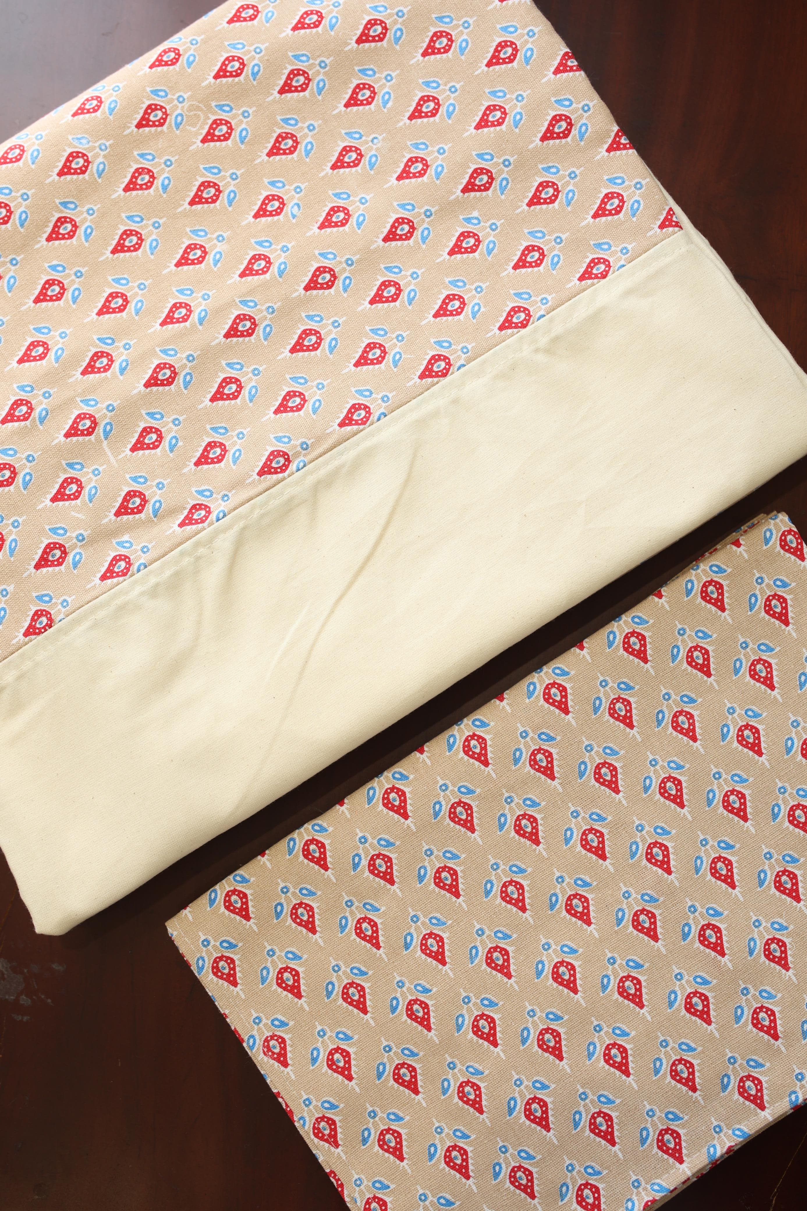 Bedsheets - Queen daily use border bedsheets