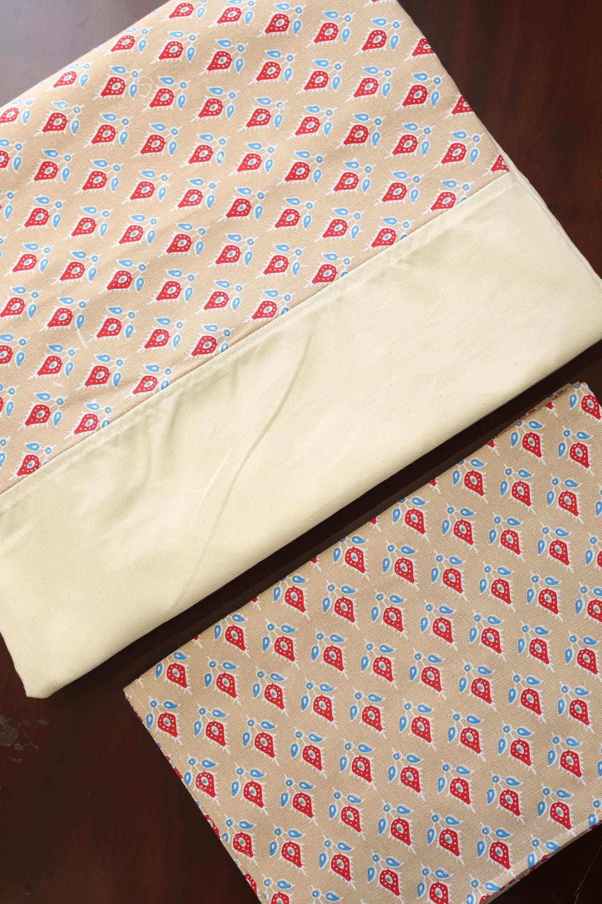 Bedsheets - Queen daily use border bedsheets
