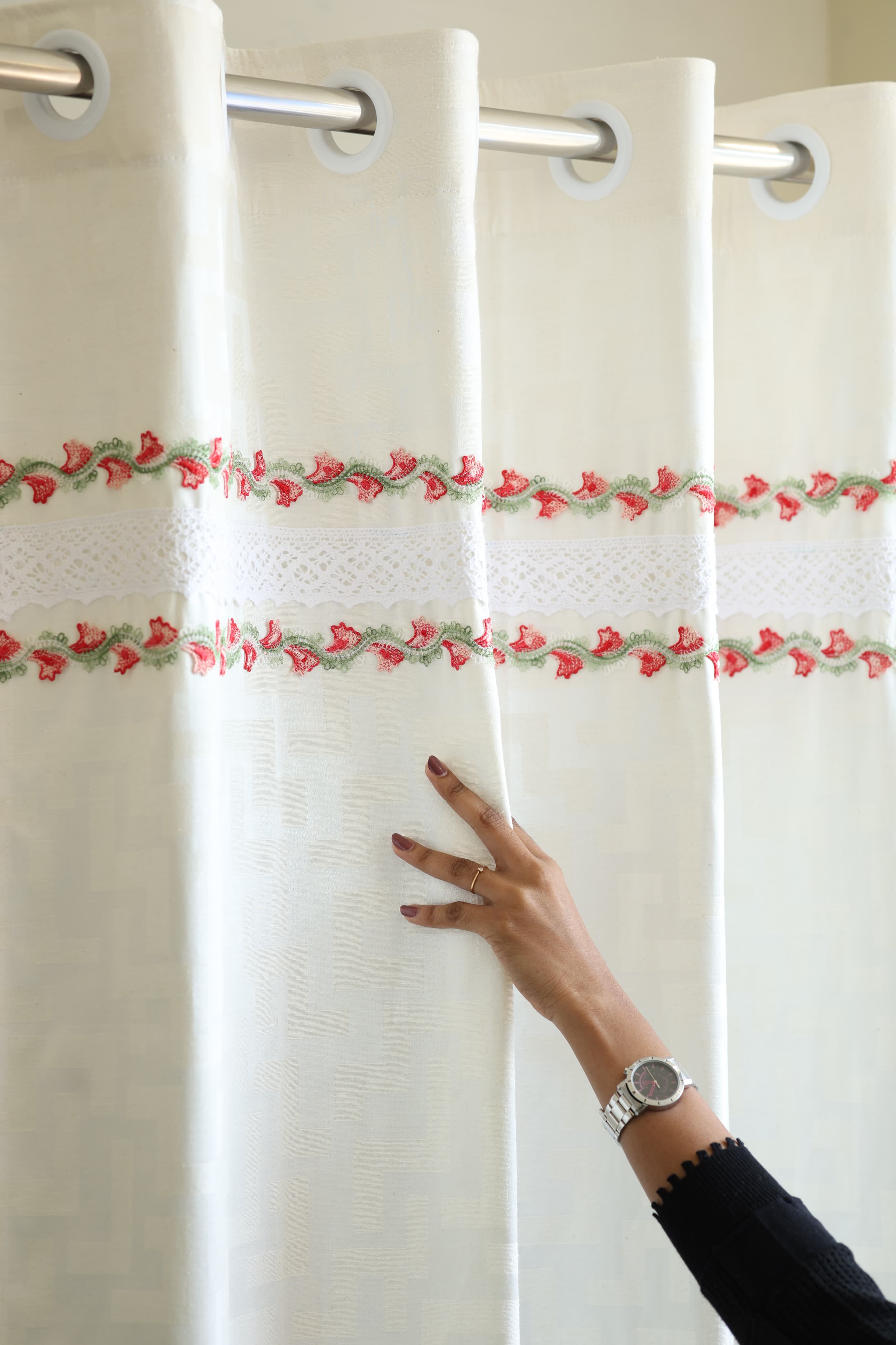 Off-White Self-Patterned Curtain with Red Floral & White Crochet Lace Trim