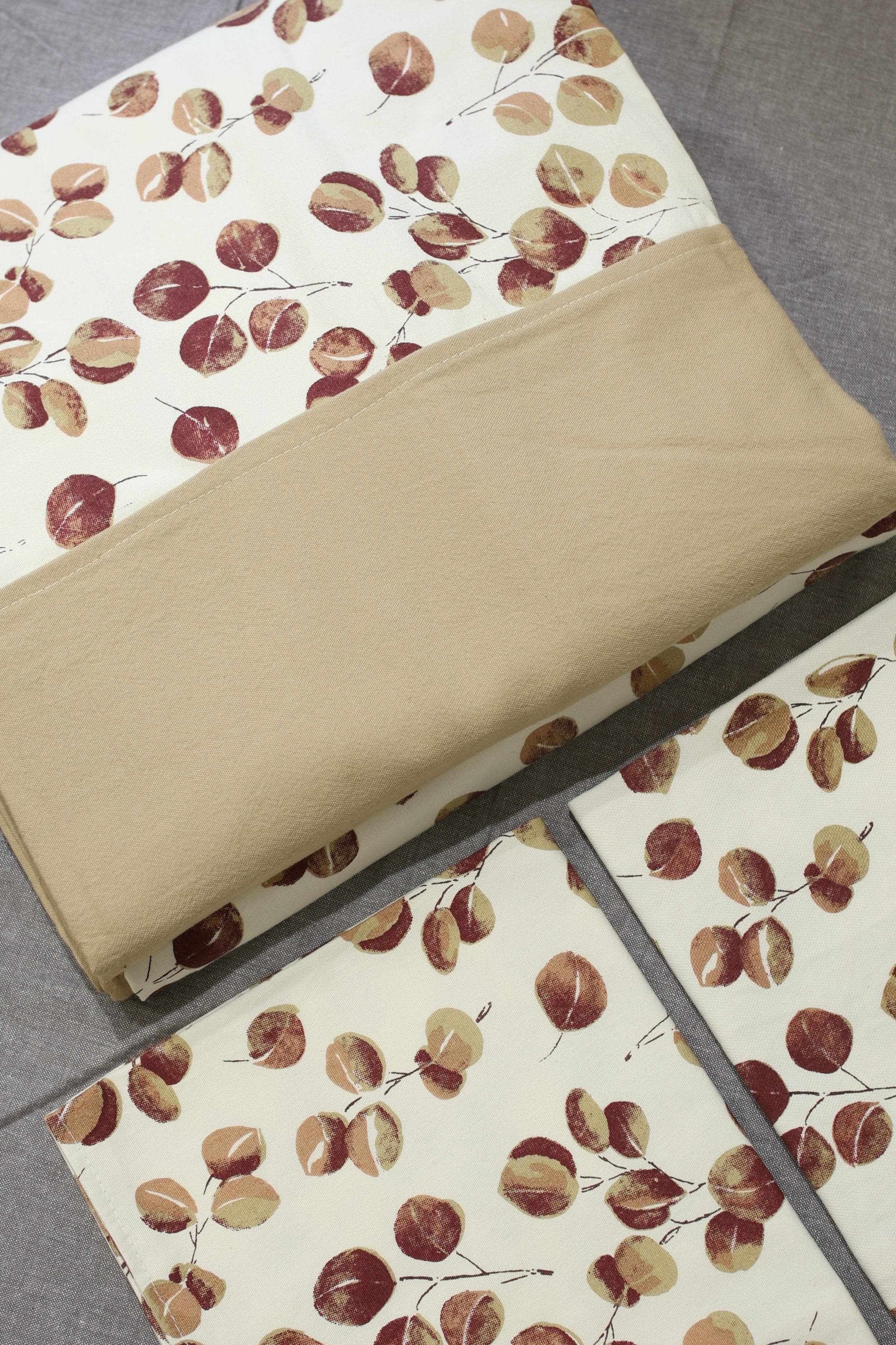 Bedsheets - King Daily use border bedsheets