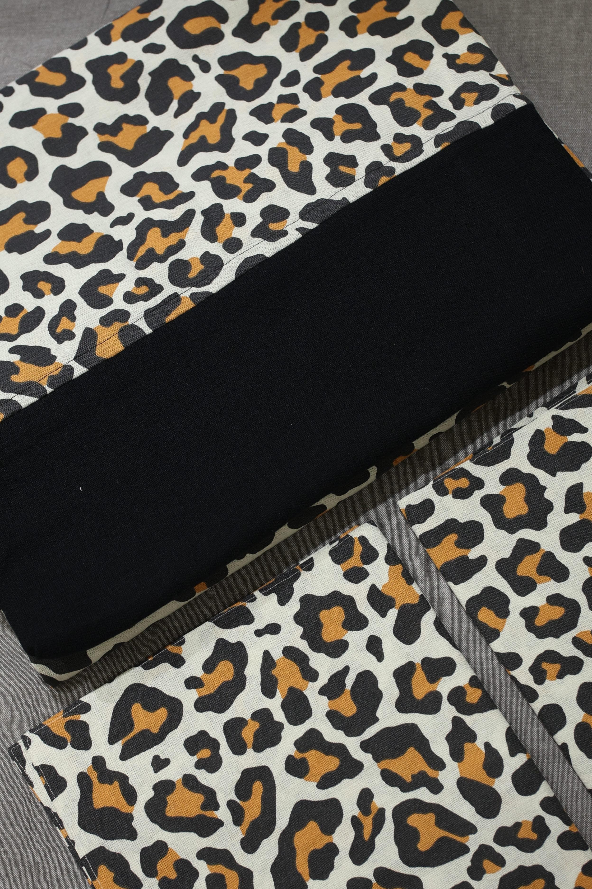 Bedsheets - Queen daily use border bedsheets