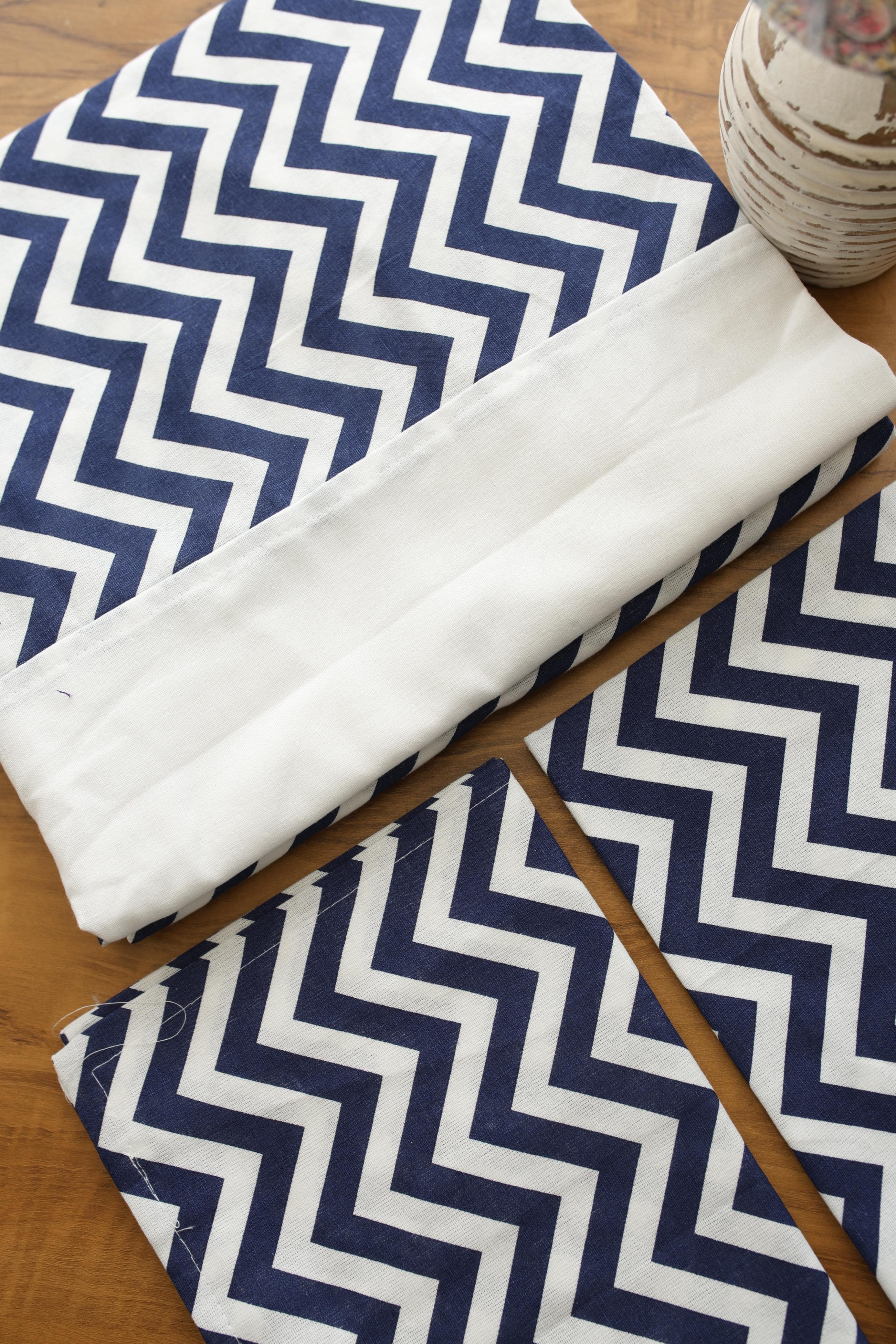 Bedsheets - Queen daily use border bedsheets