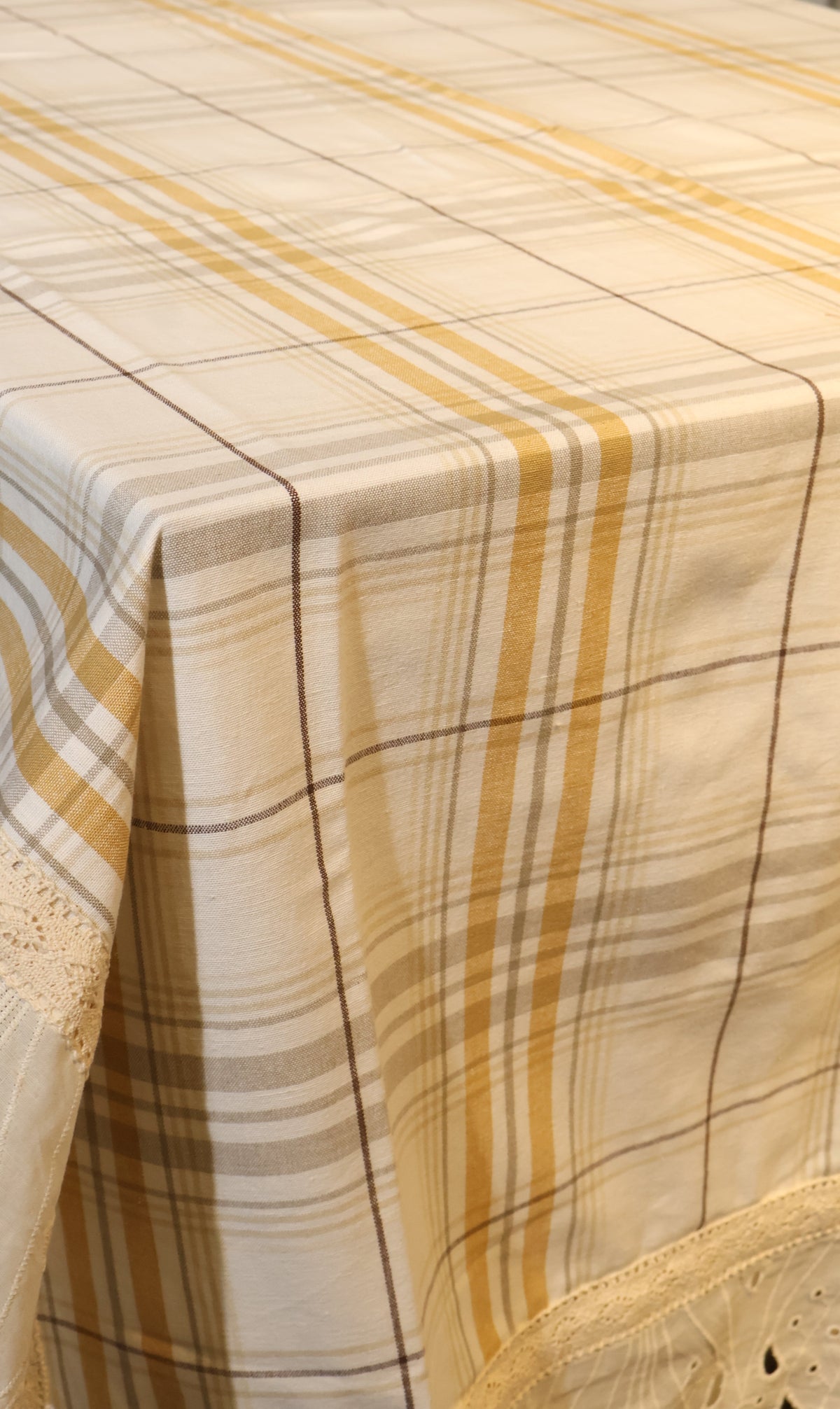 Table cloth - 6 seater(152cm * 228cm)