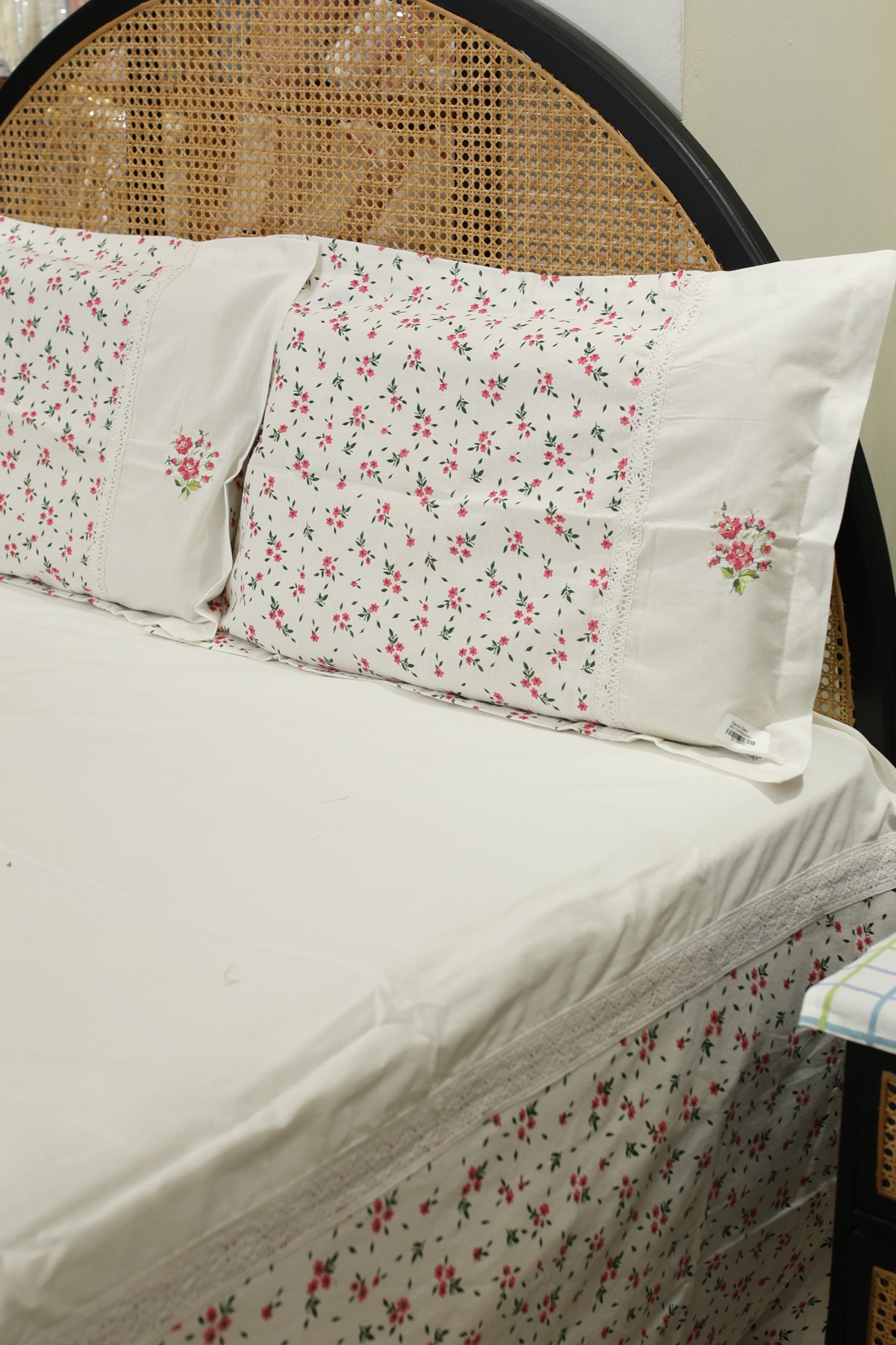 Floral Print & Cross-Stitch Embroidery Handloom Cotton Bedspread Set