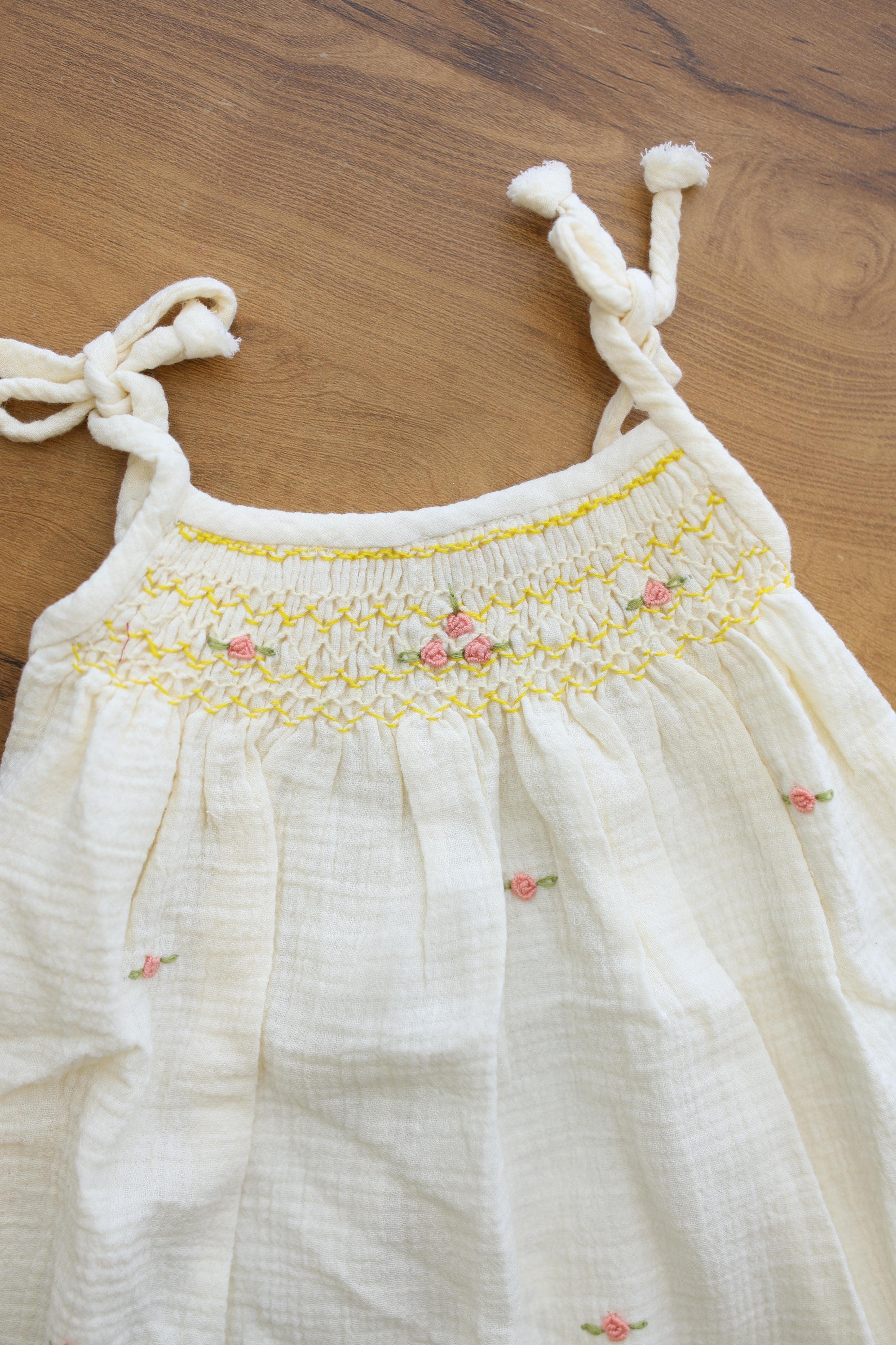 Kids smocked dress 3-6 month