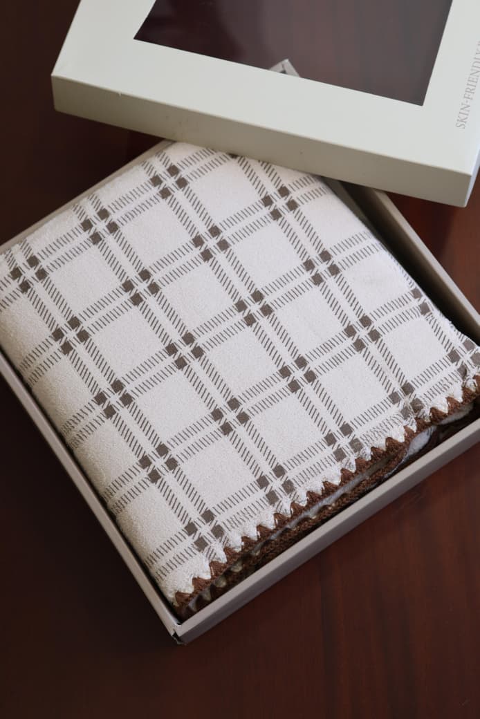 Embroidered & Patterned Premium Bath Towel