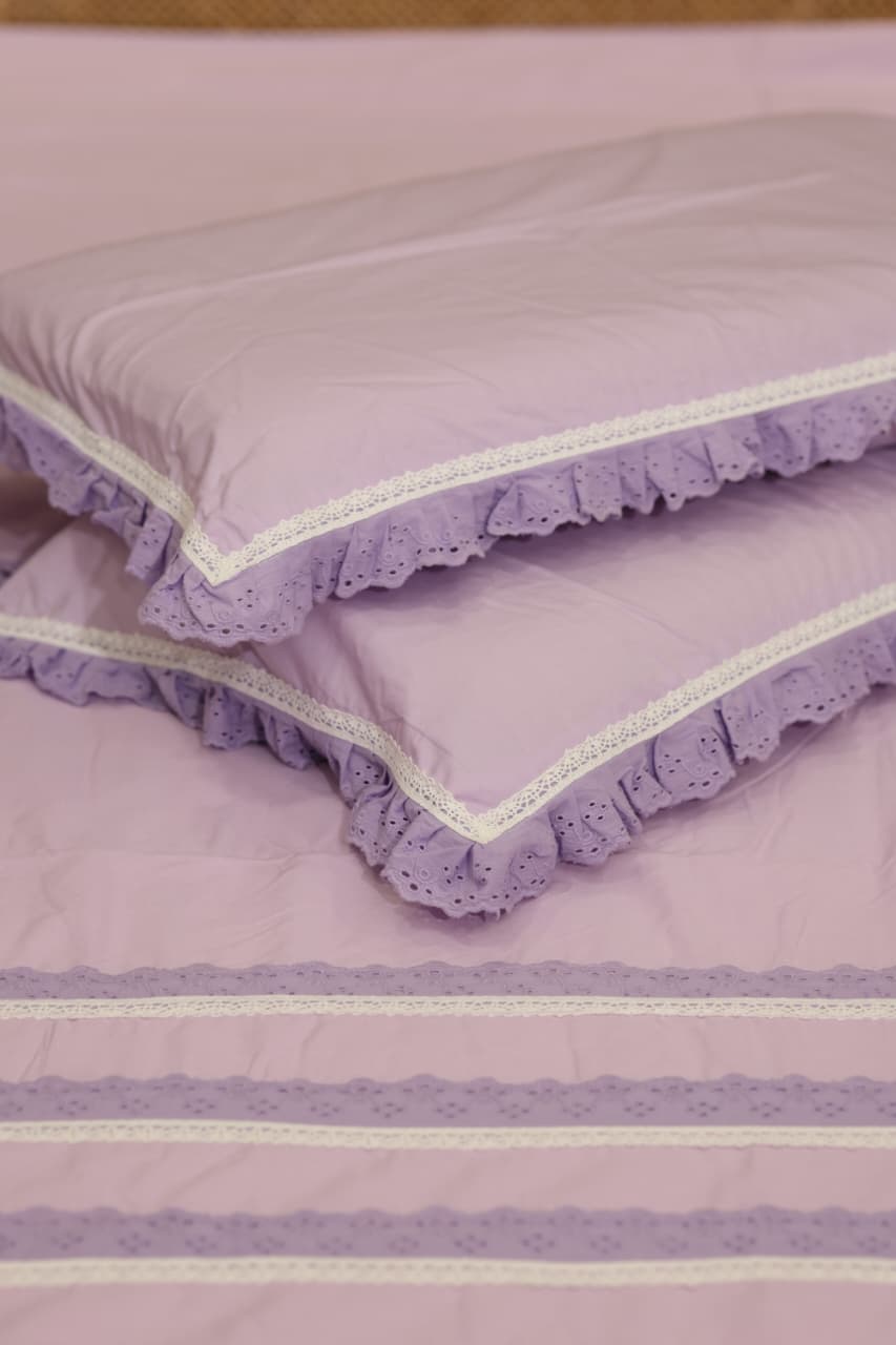 Bedsheets - Premium designer Queen bedsheets dd lace