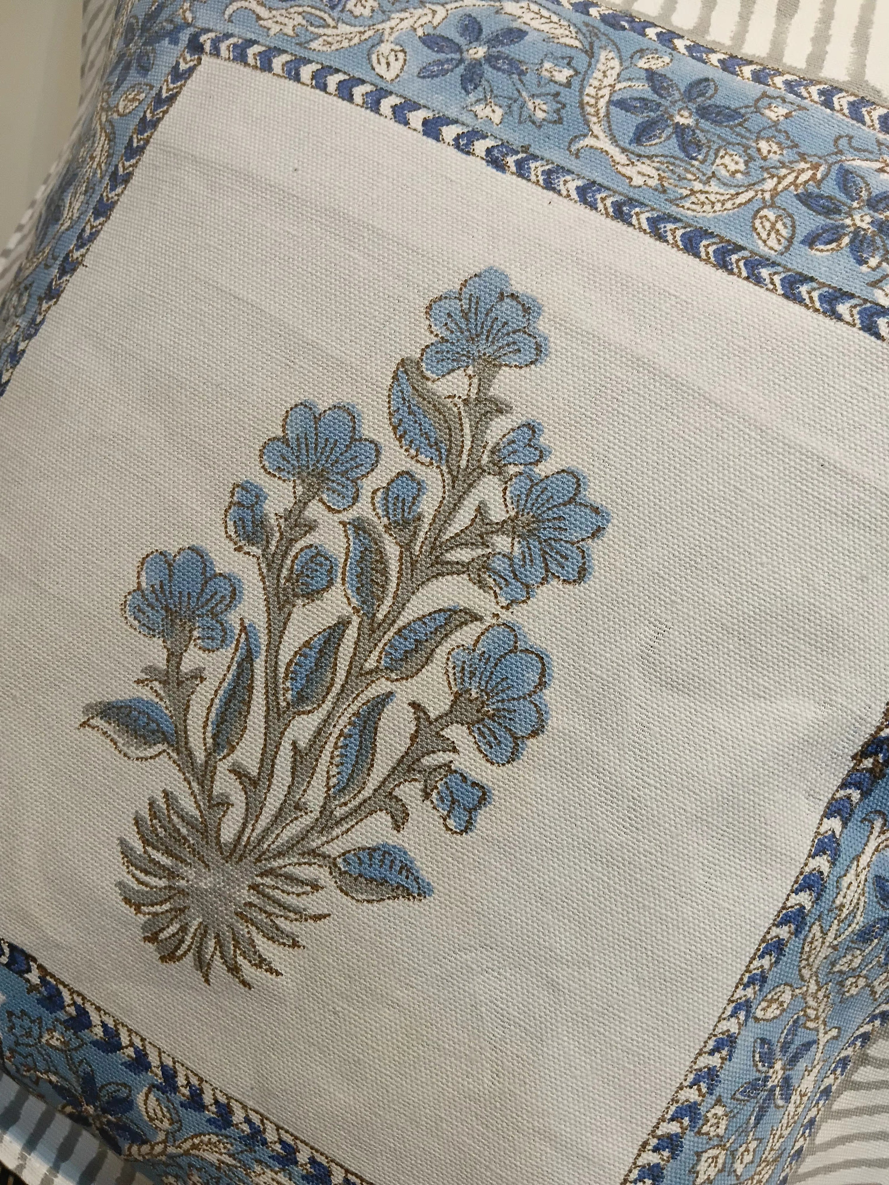 Handblock cushion cover|16×16