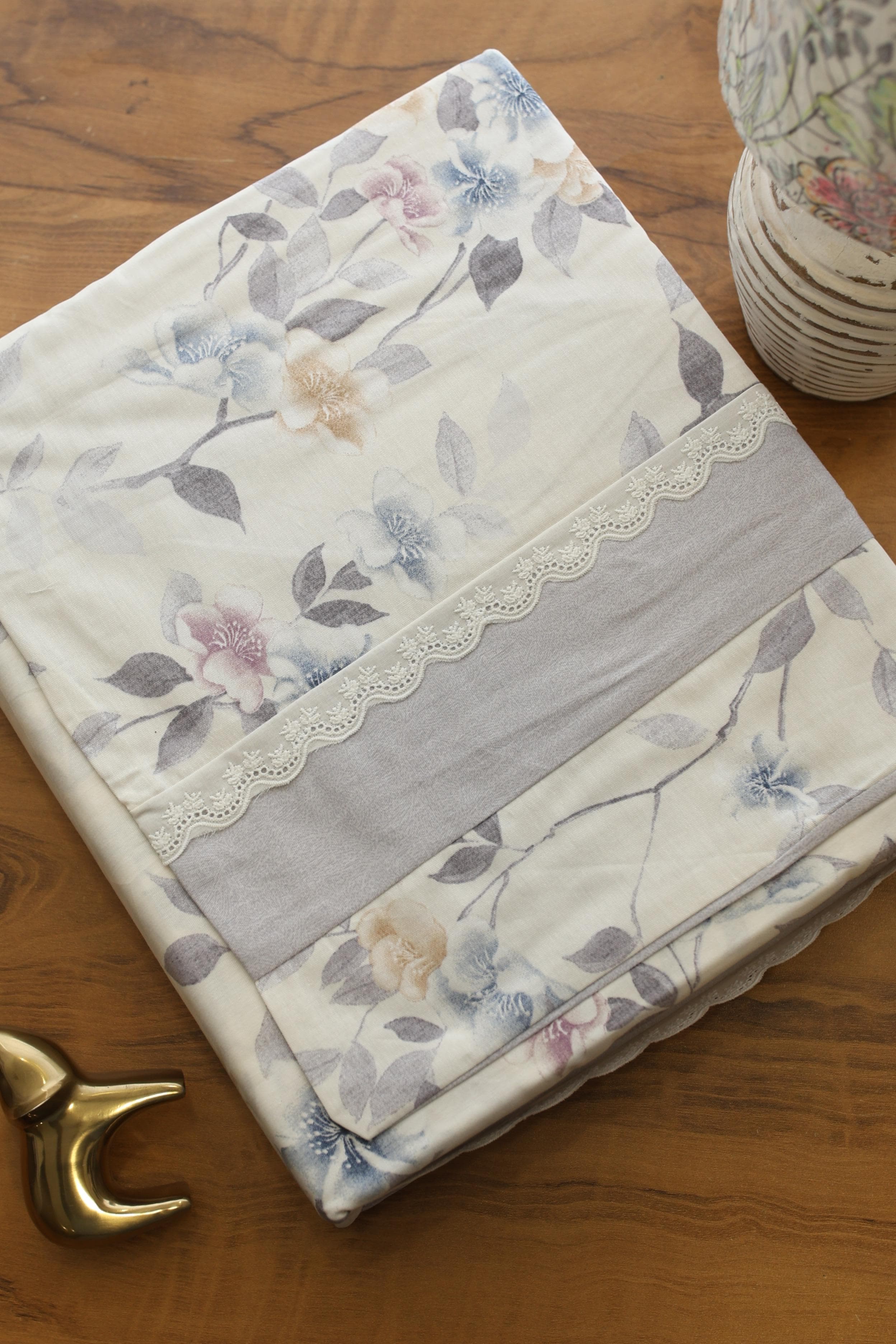 Bedsheets - Premium King cotton lace bedsheets majestic