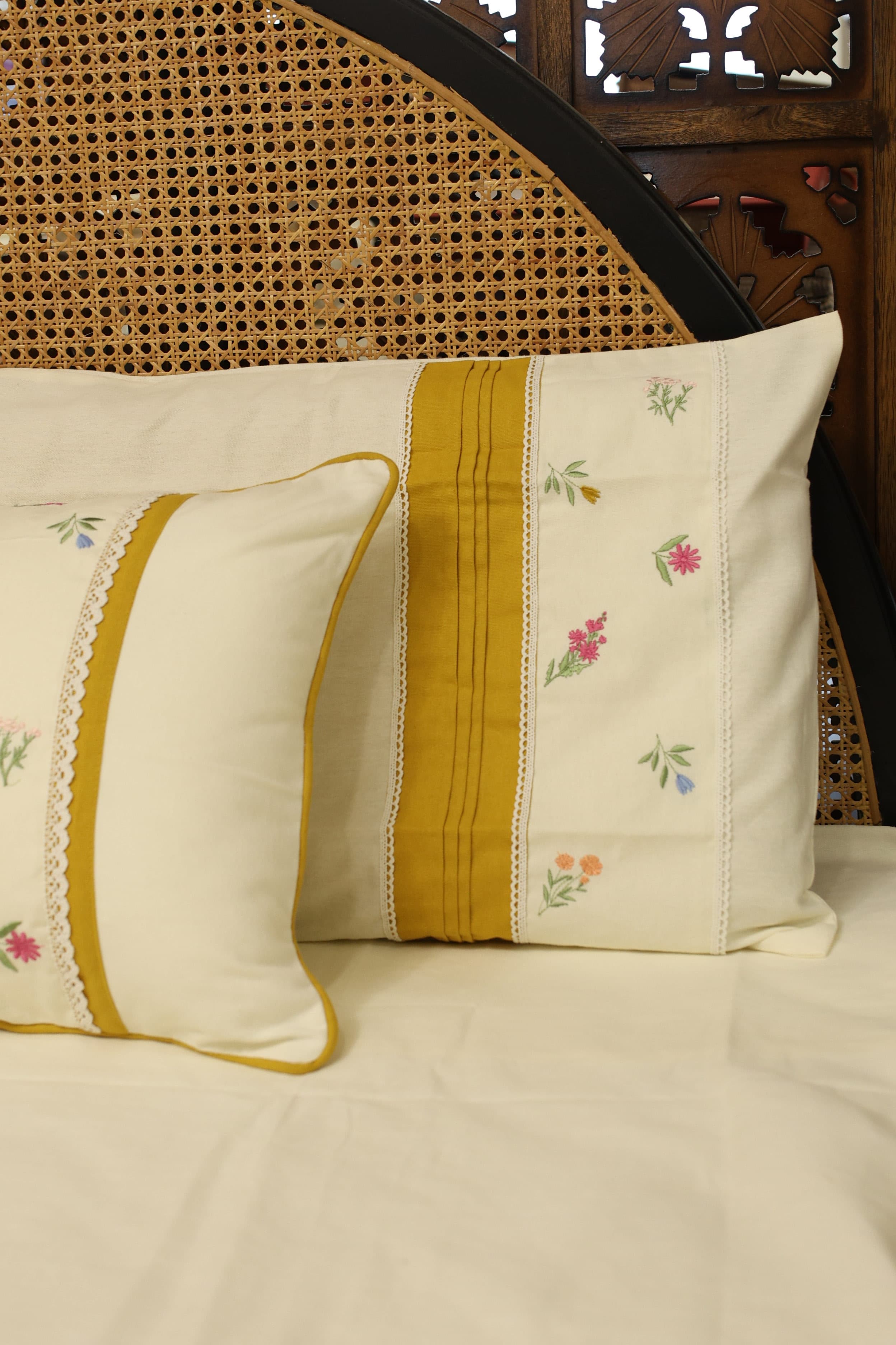 Bedsheets - Queen premium Machine Embroidery Bedsheet multi