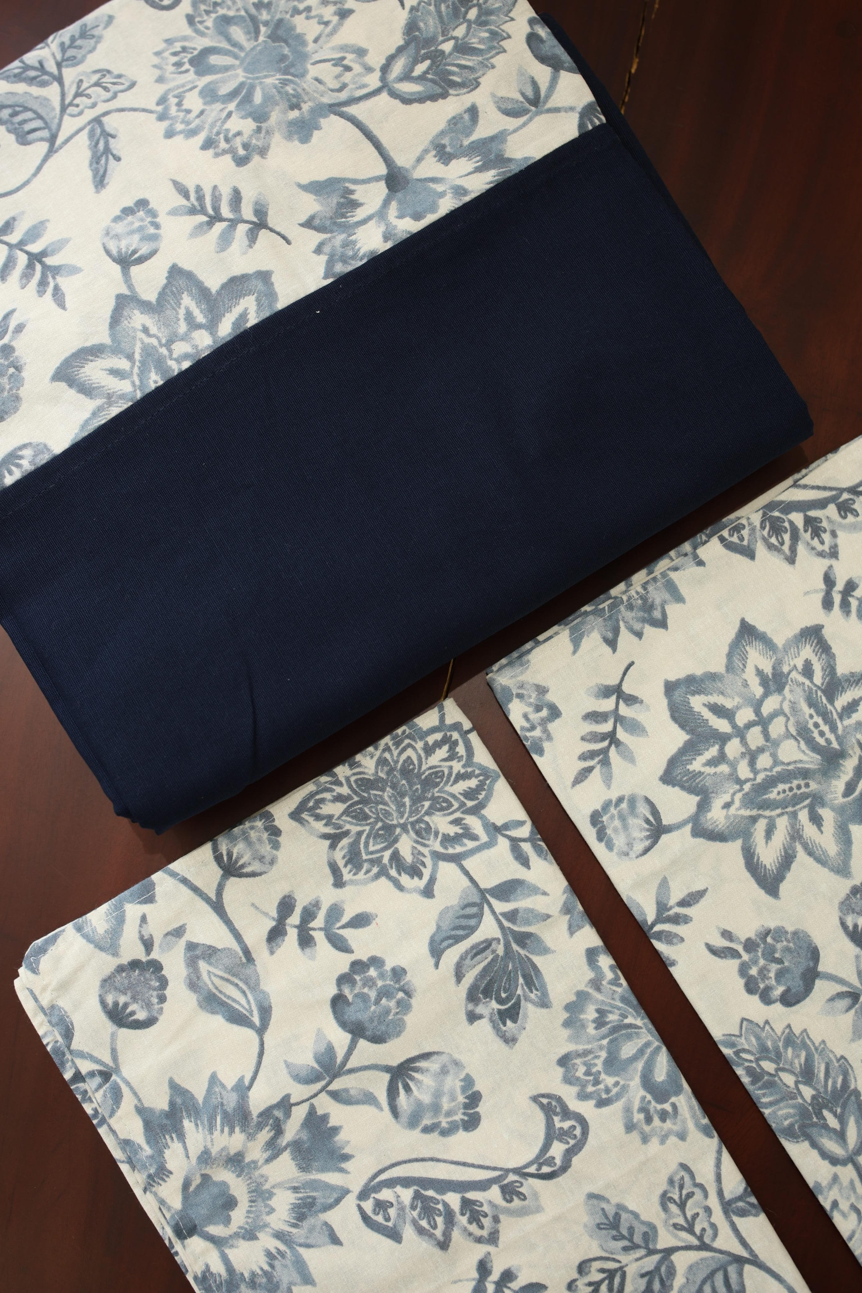 Bedsheets - King Daily use border bedsheets