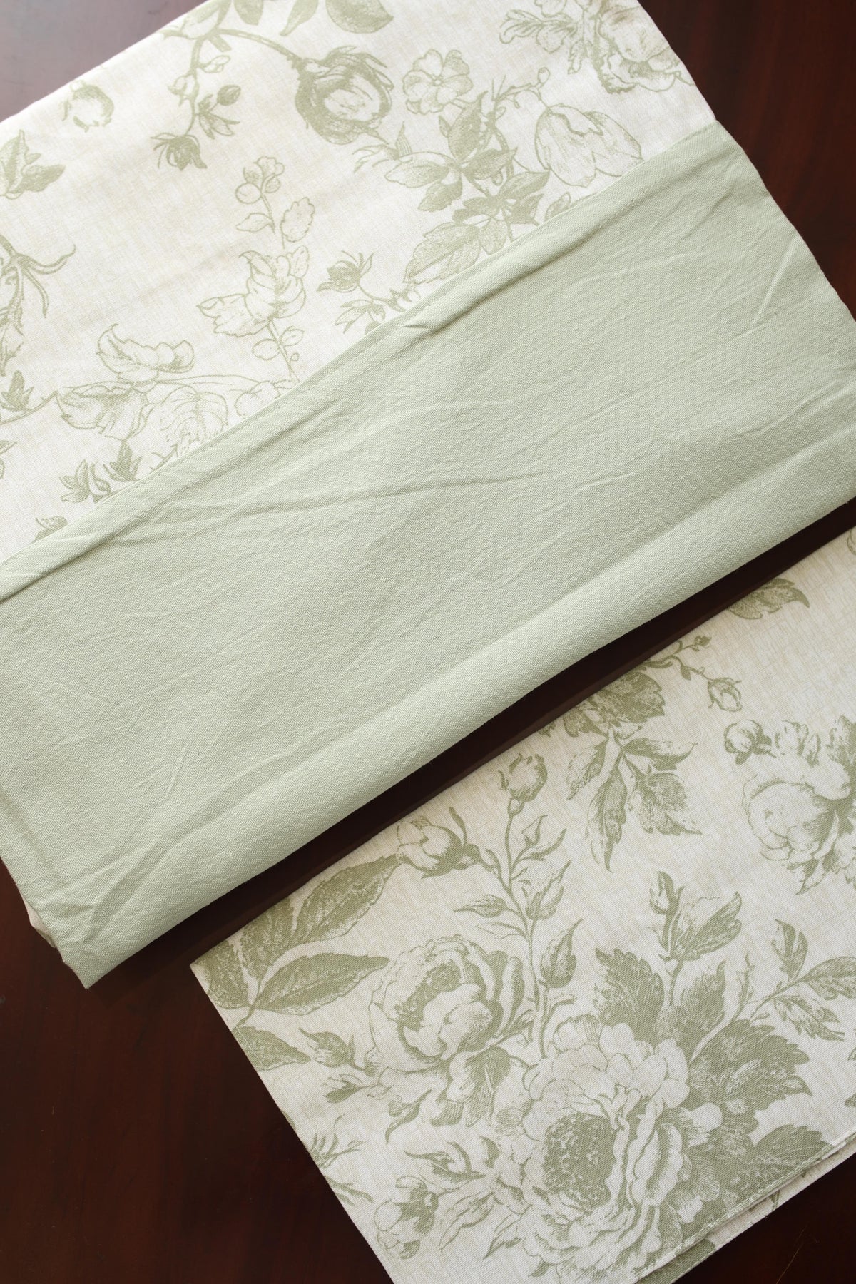 Bedsheets - Queen daily use border bedsheets