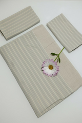 Bedsheets-Queen daily use border bedsheets