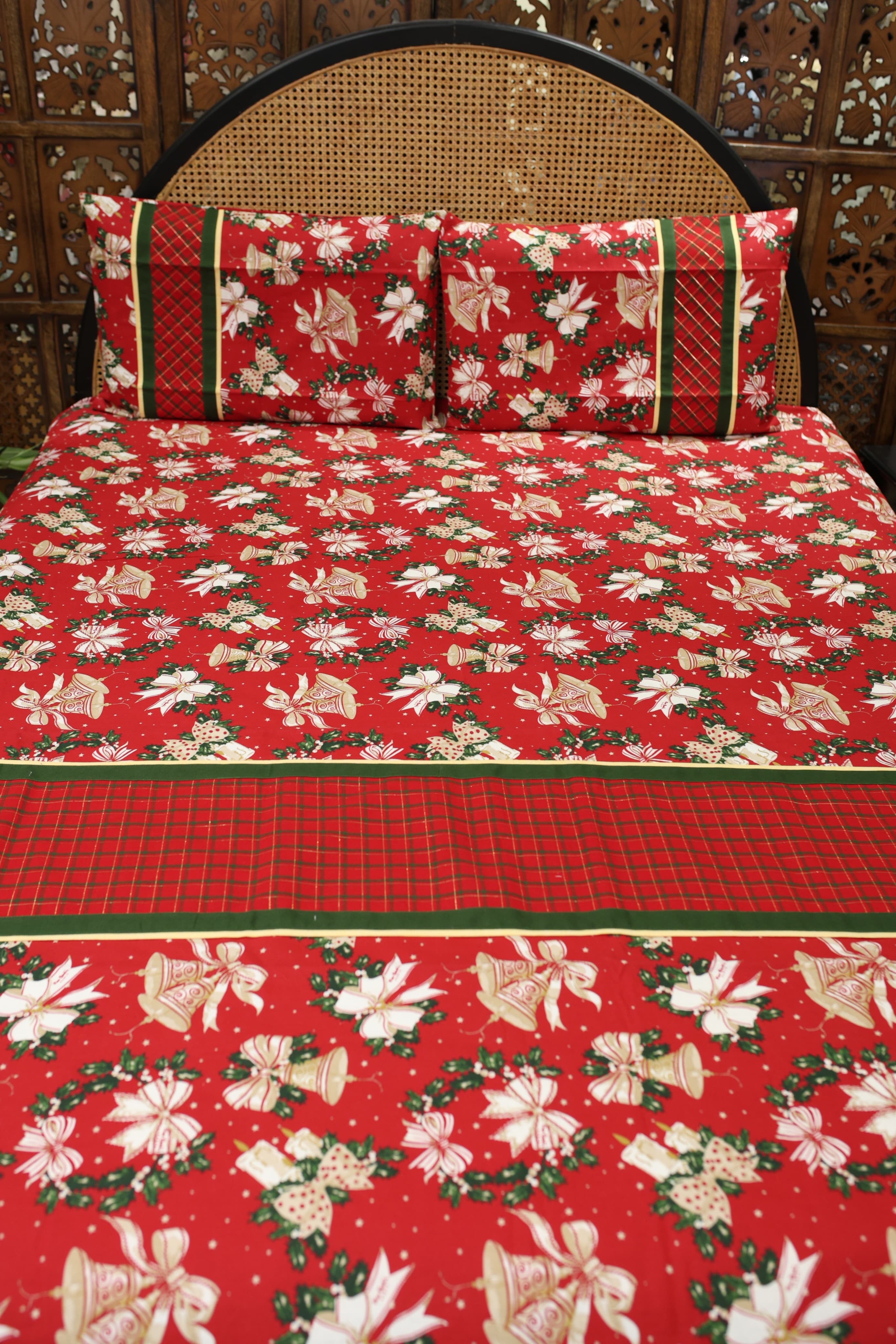Queen Size Christmas Theme Bedsheet Set - Xmas Edition