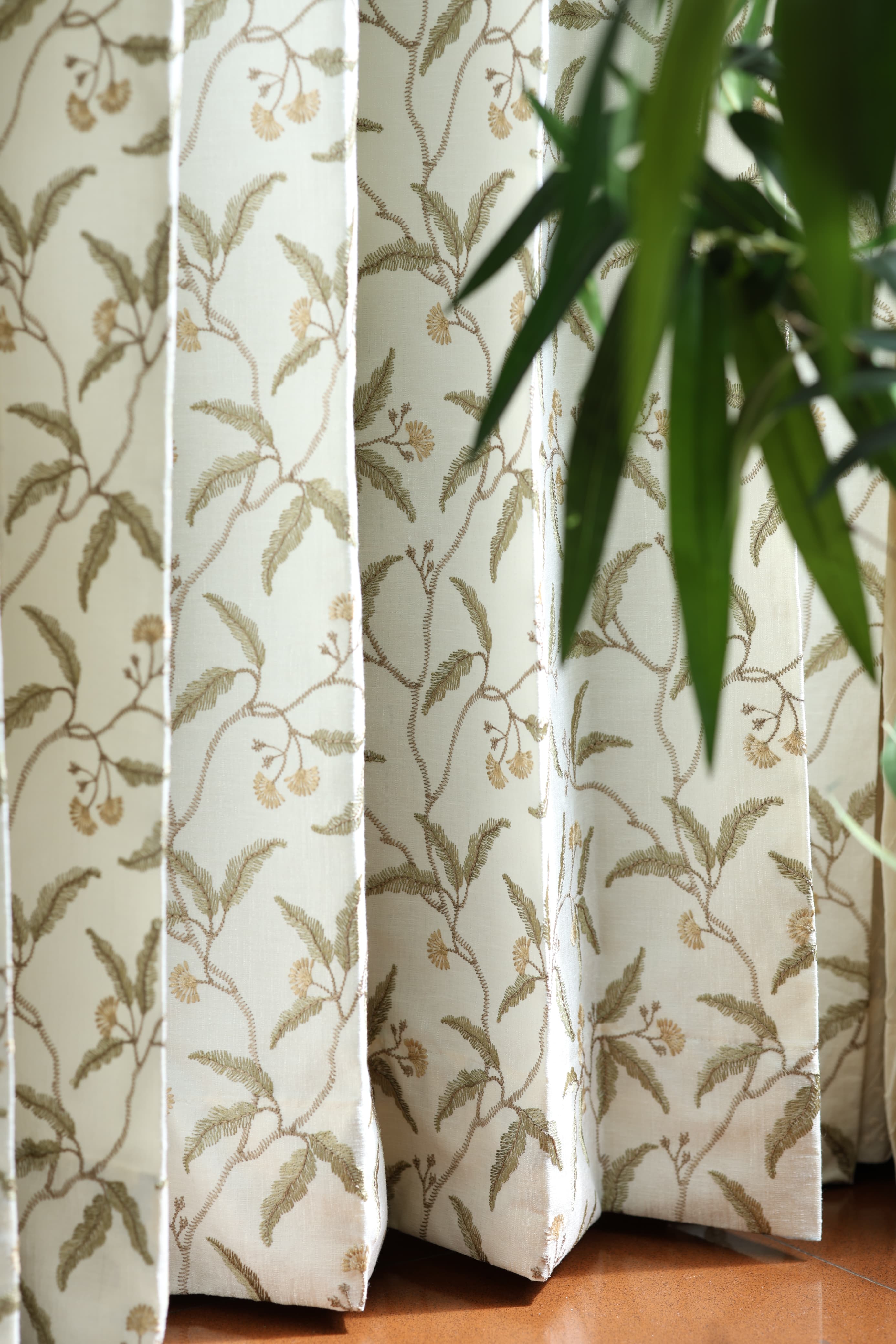 Curtains : Premium embroidery opaque curtains prebooking (description )