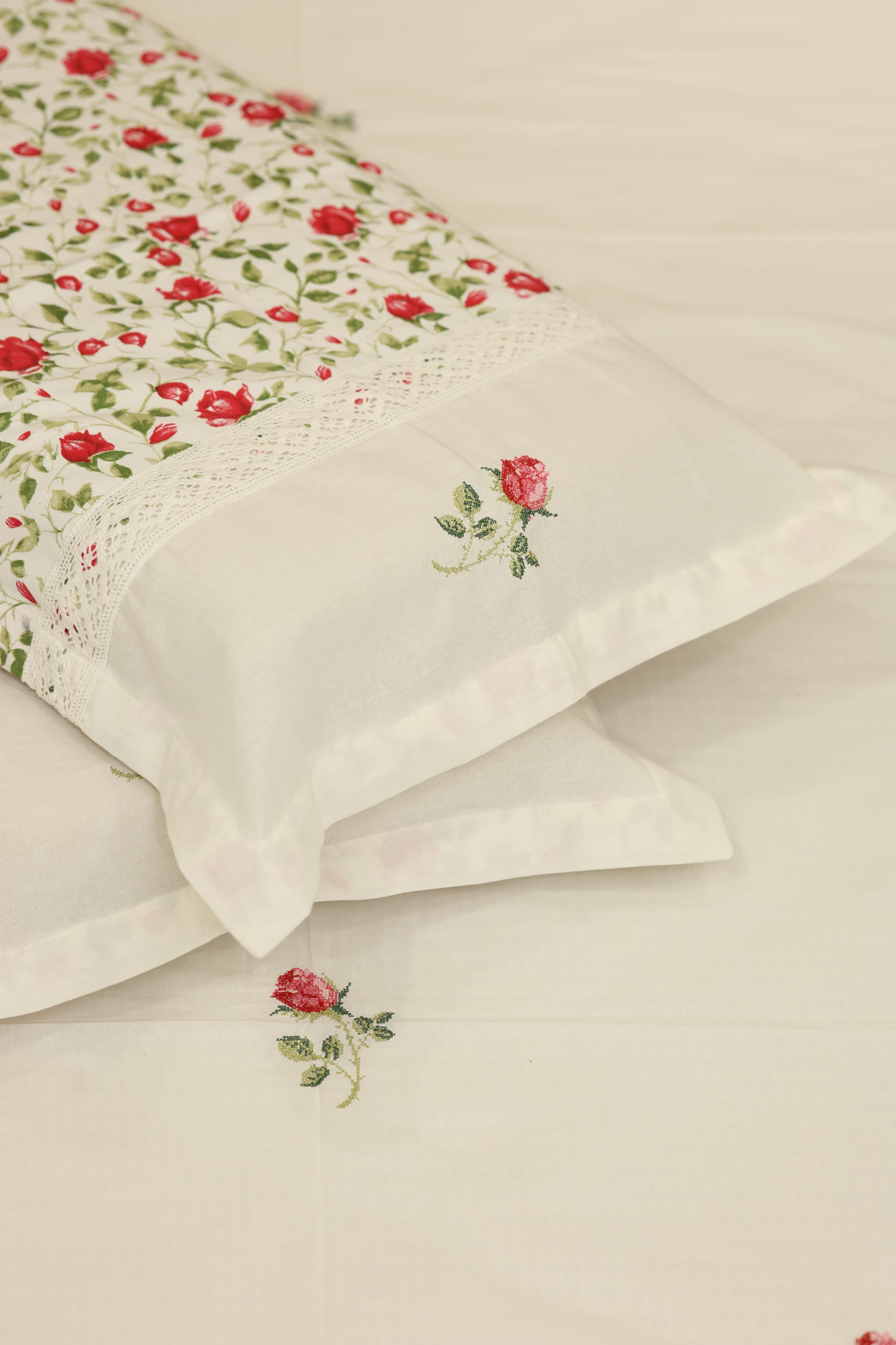 Premium Cross stitch Embroidery Cotton King Size Bedspread Set Cottage collections 1