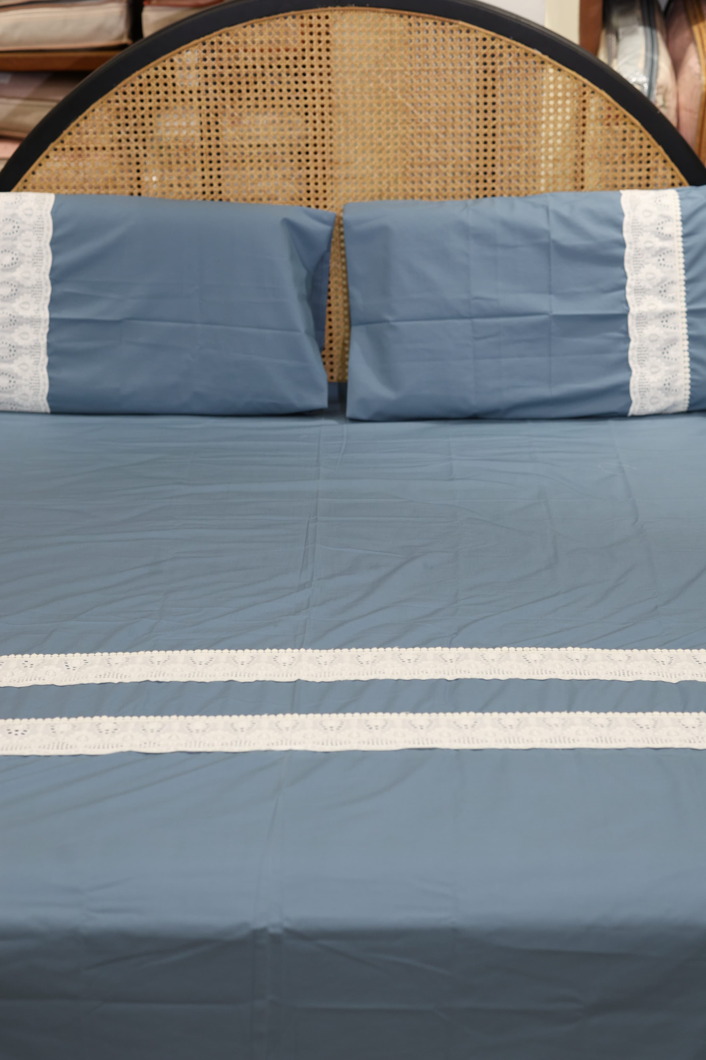 Premium Soft Cotton Lace Bedsheet Set – King Size