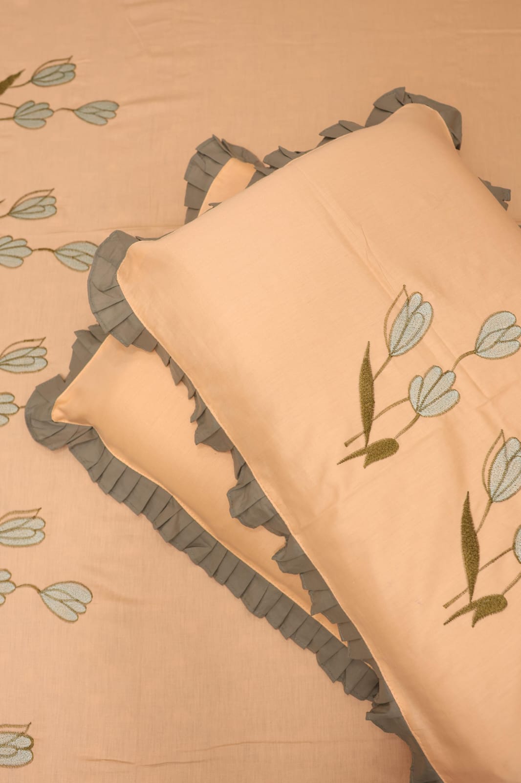 Bedsheets - King premium Machine Embroidery Bedsheet