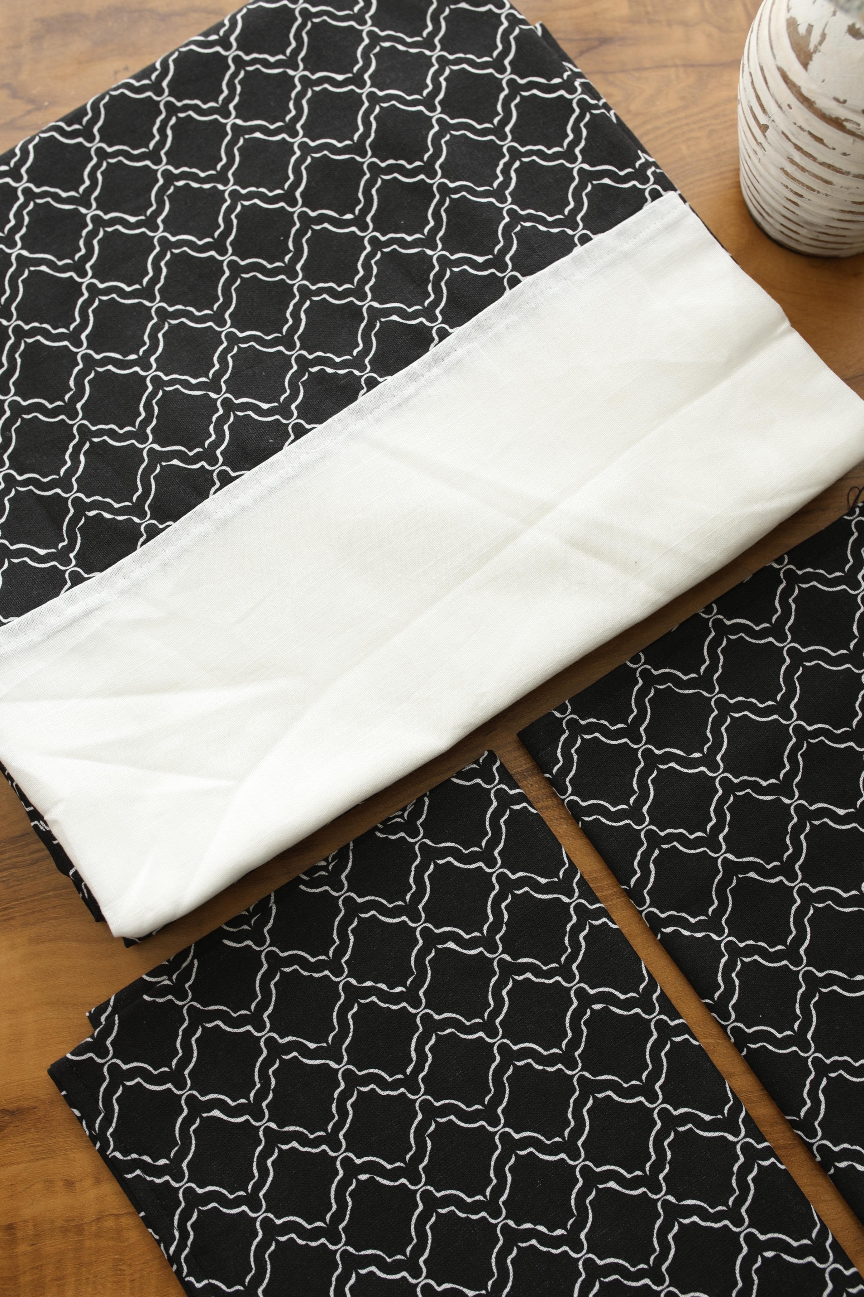 Bedsheets - Queen daily use border bedsheets
