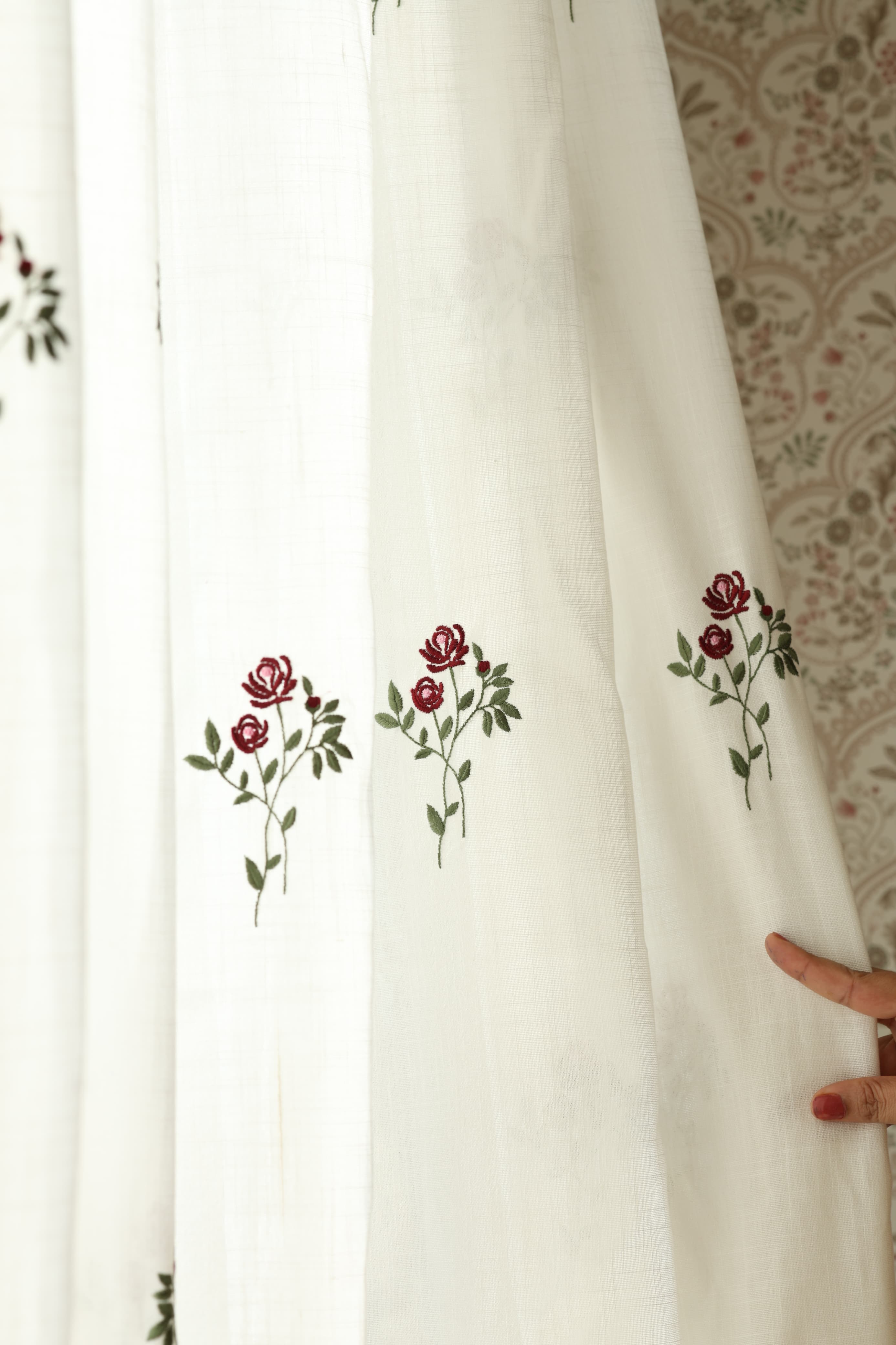 Curtains - Embroidery Semi transparent curtains LINEN ROSE ( off white base)