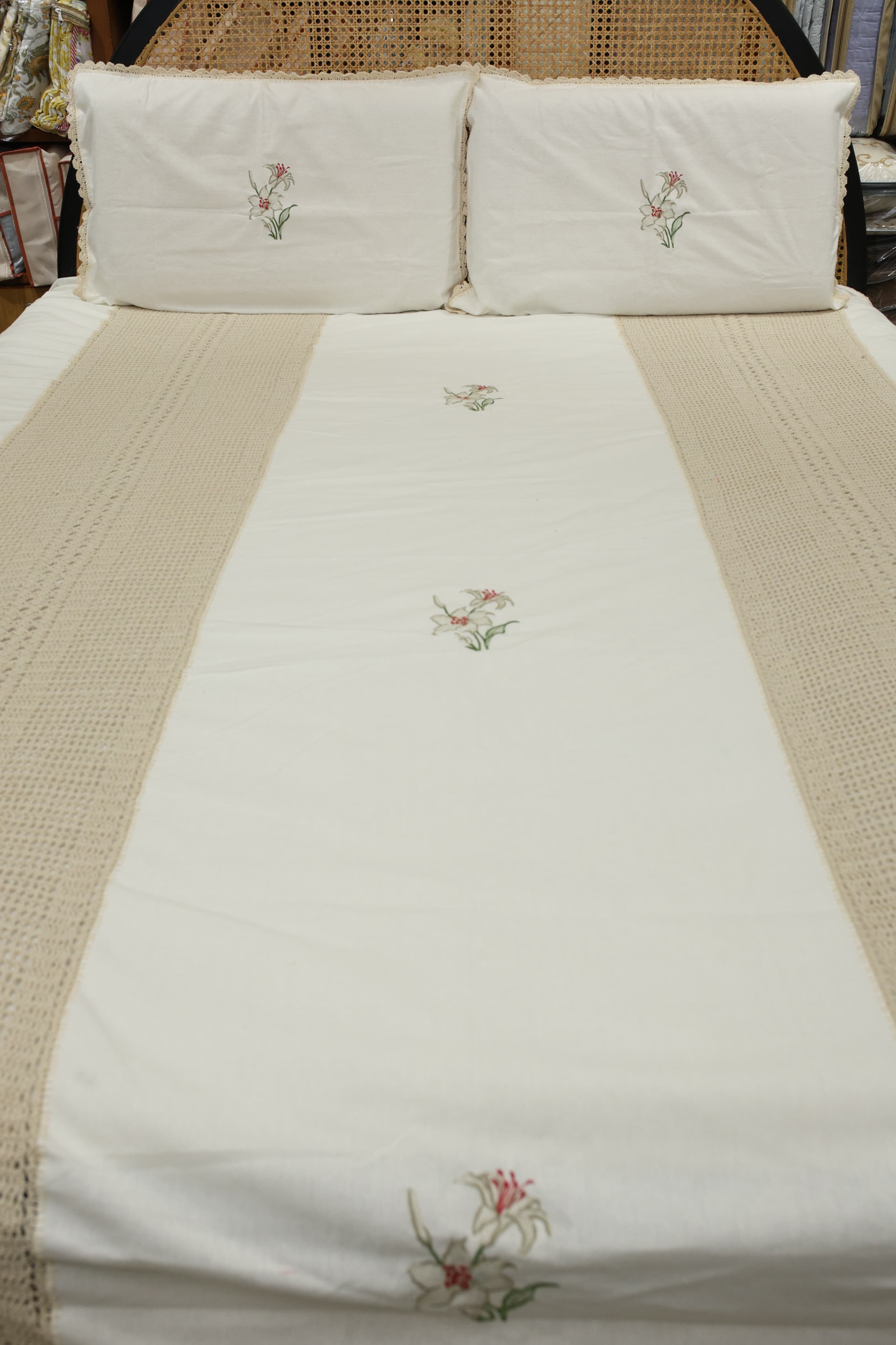 Premium Embroidery Floral Lily Crochet Bedspread Set
