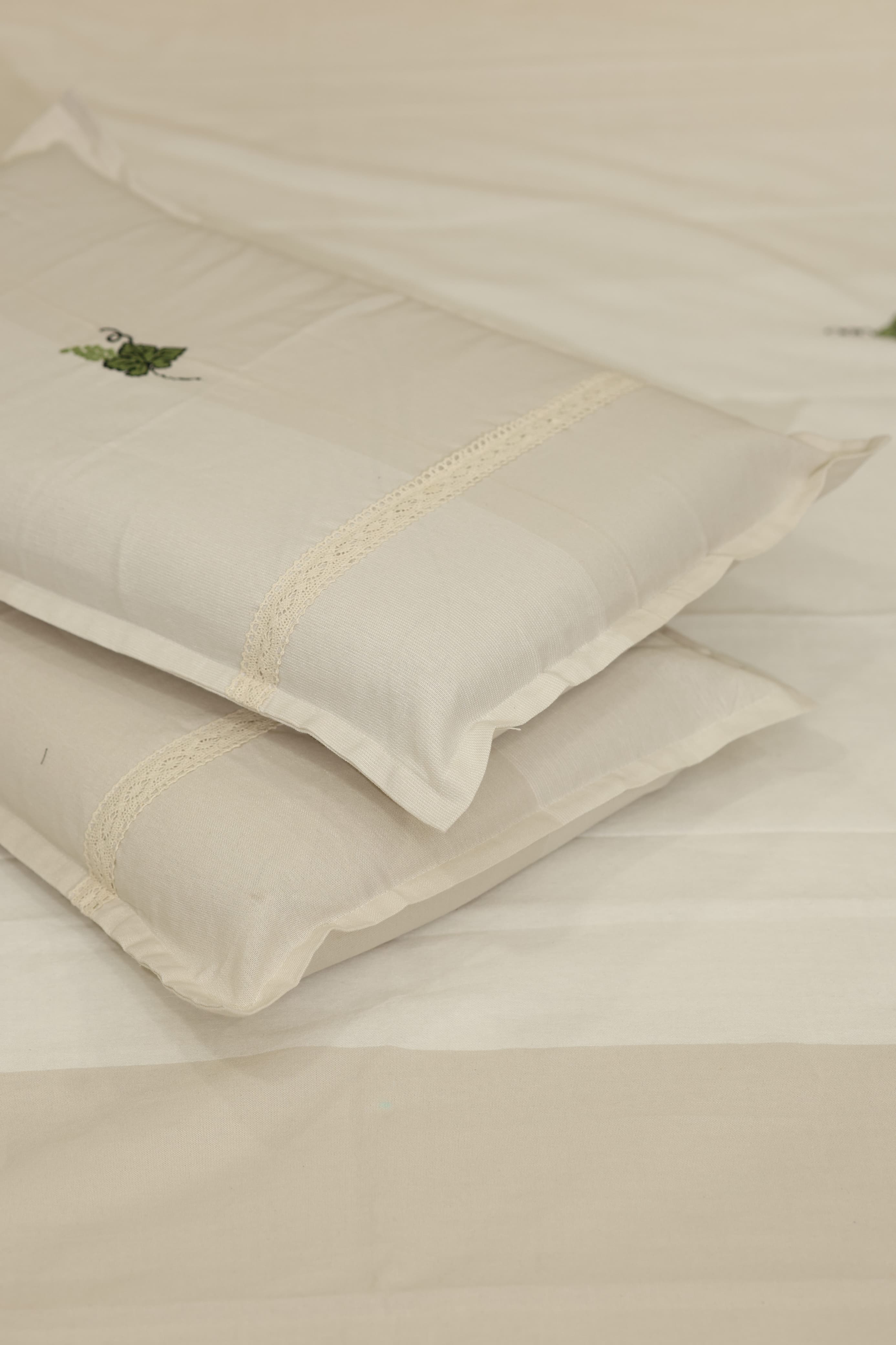 Vine Embroidery Cotton Double Bedsheet Set
