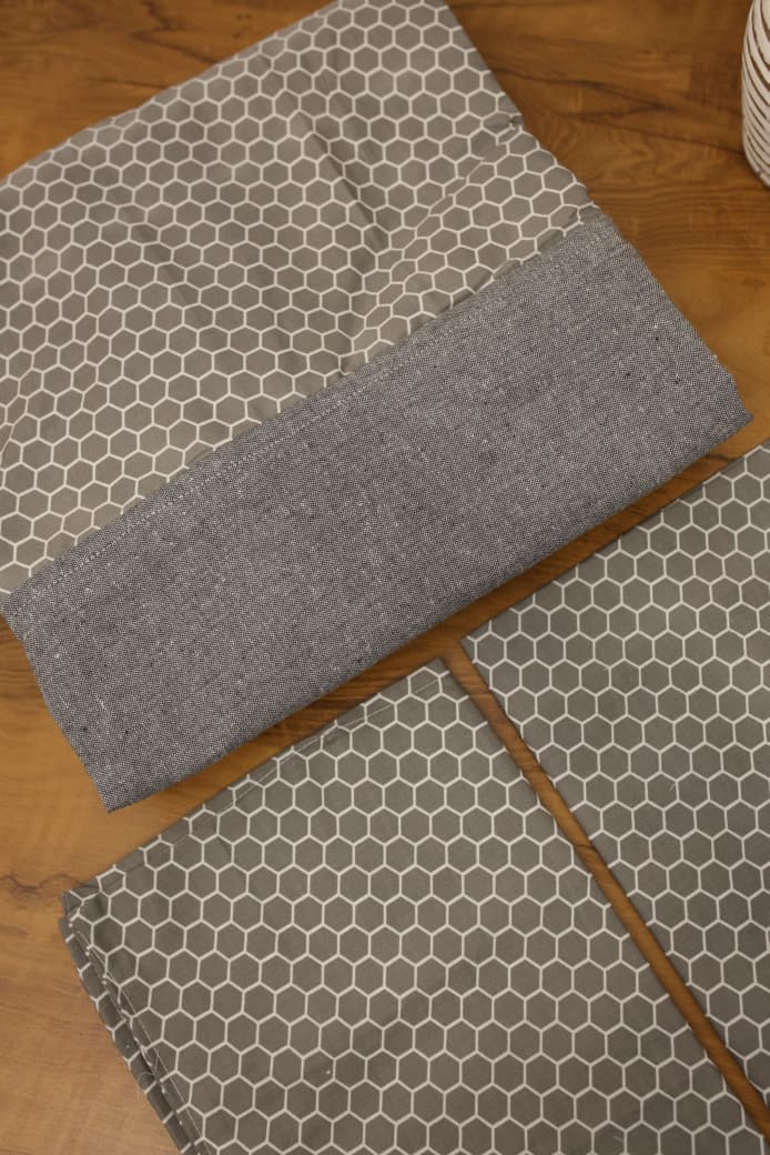 Bedsheets - King daily use border bedsheets