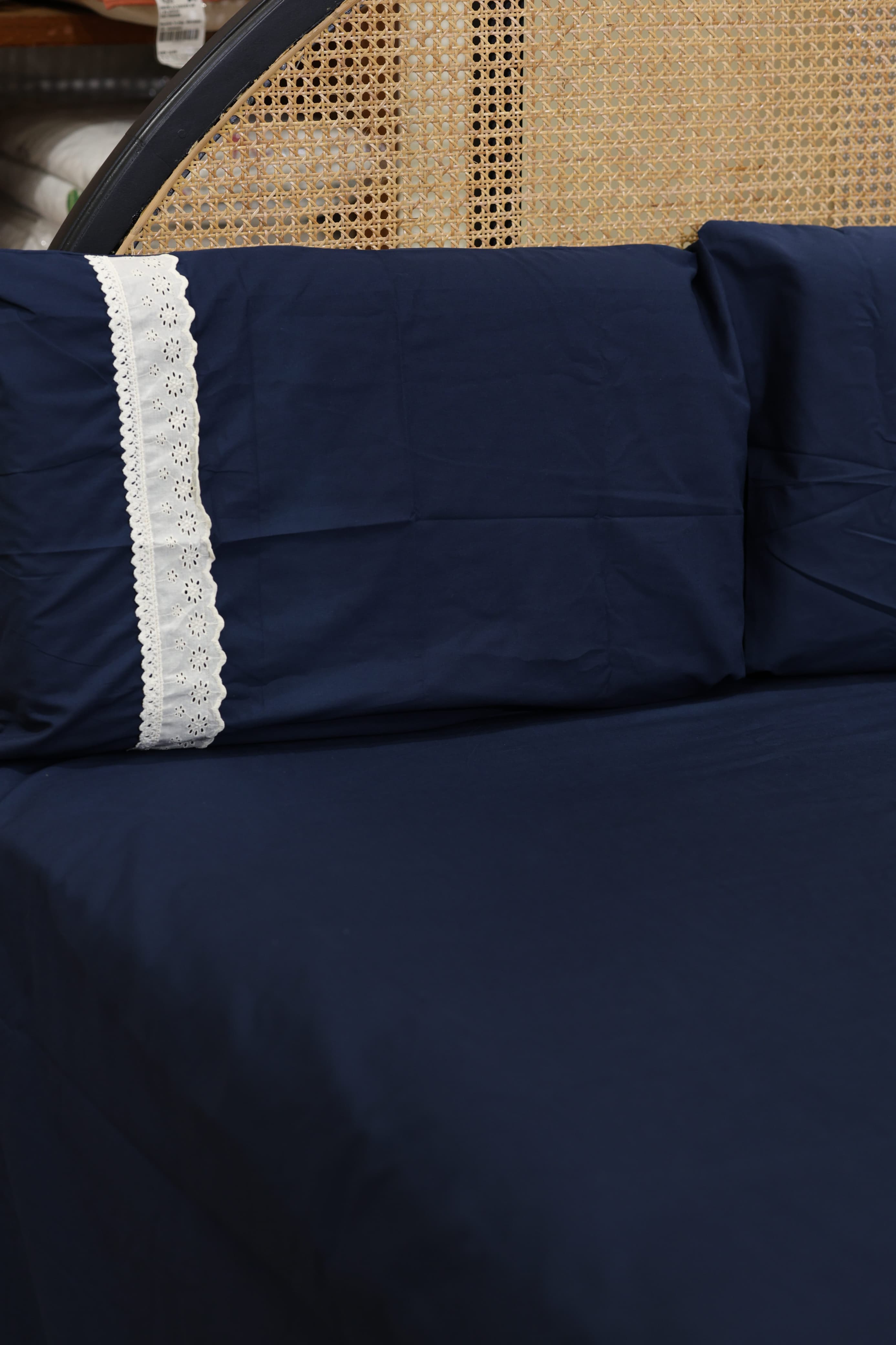 Premium Soft Cotton Lace Bedsheet Set – King Size