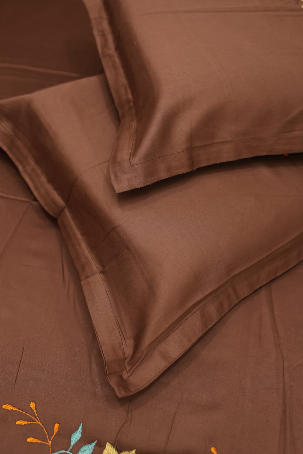 Bedsheet- Queen machine embroidery