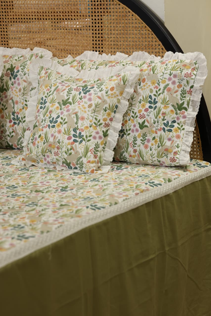 Bedsheets - Premium king floral printed lace bedsheet with cushion covers green bud
