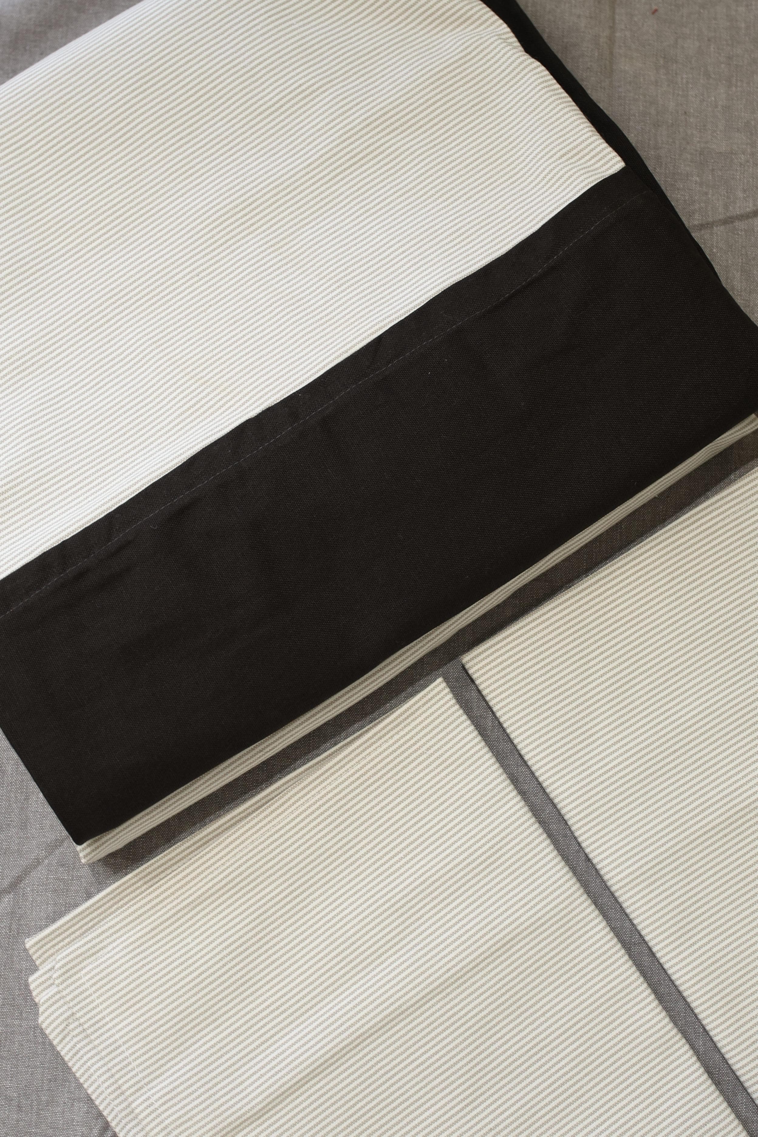 Bedsheets - King daily use border bedsheets