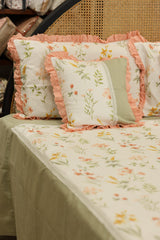 Bedsheets - Premium king floral printed lace bedsheet with cushion covers bud