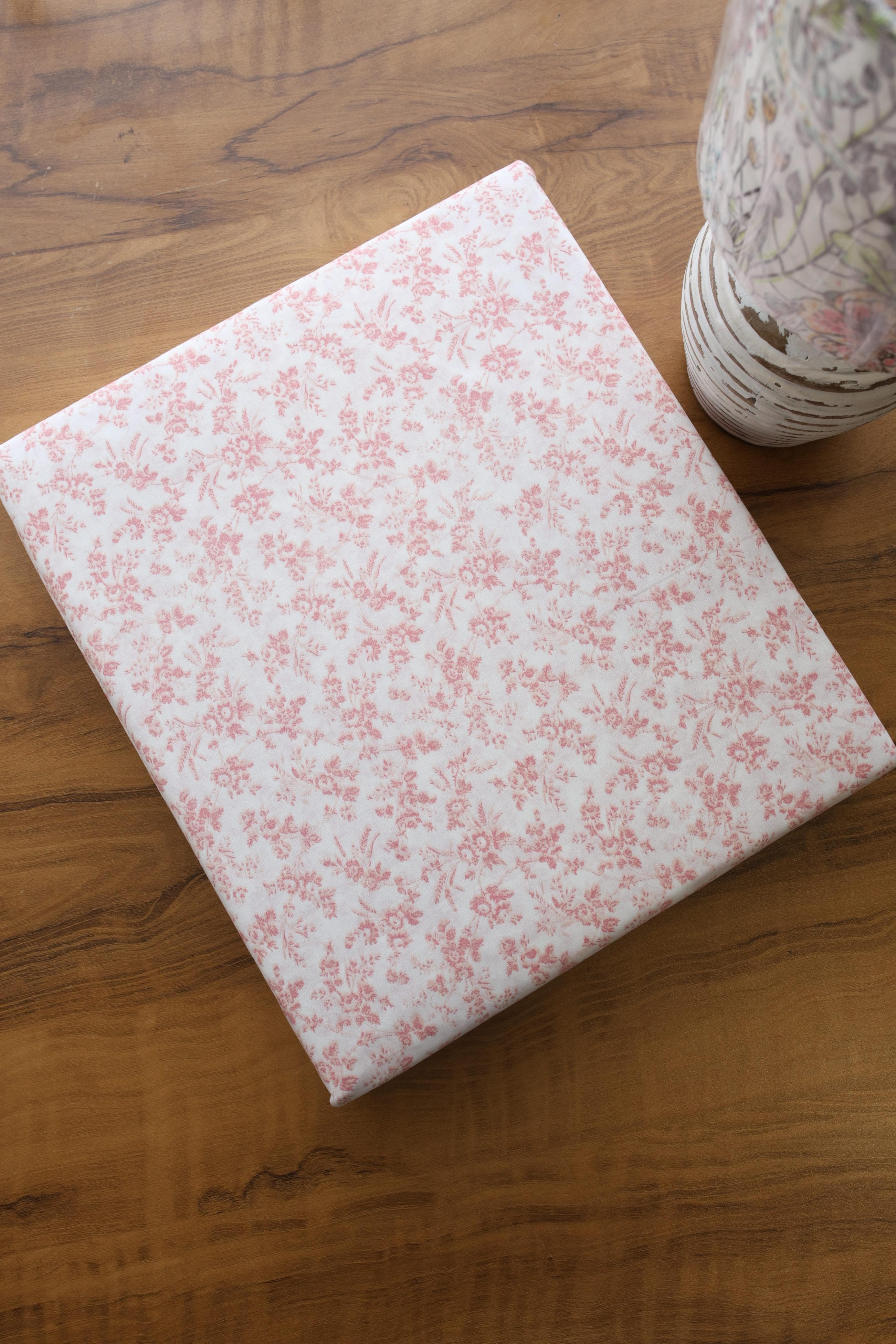 Bedsheets - King soft cotton floral bedsheets Vintana