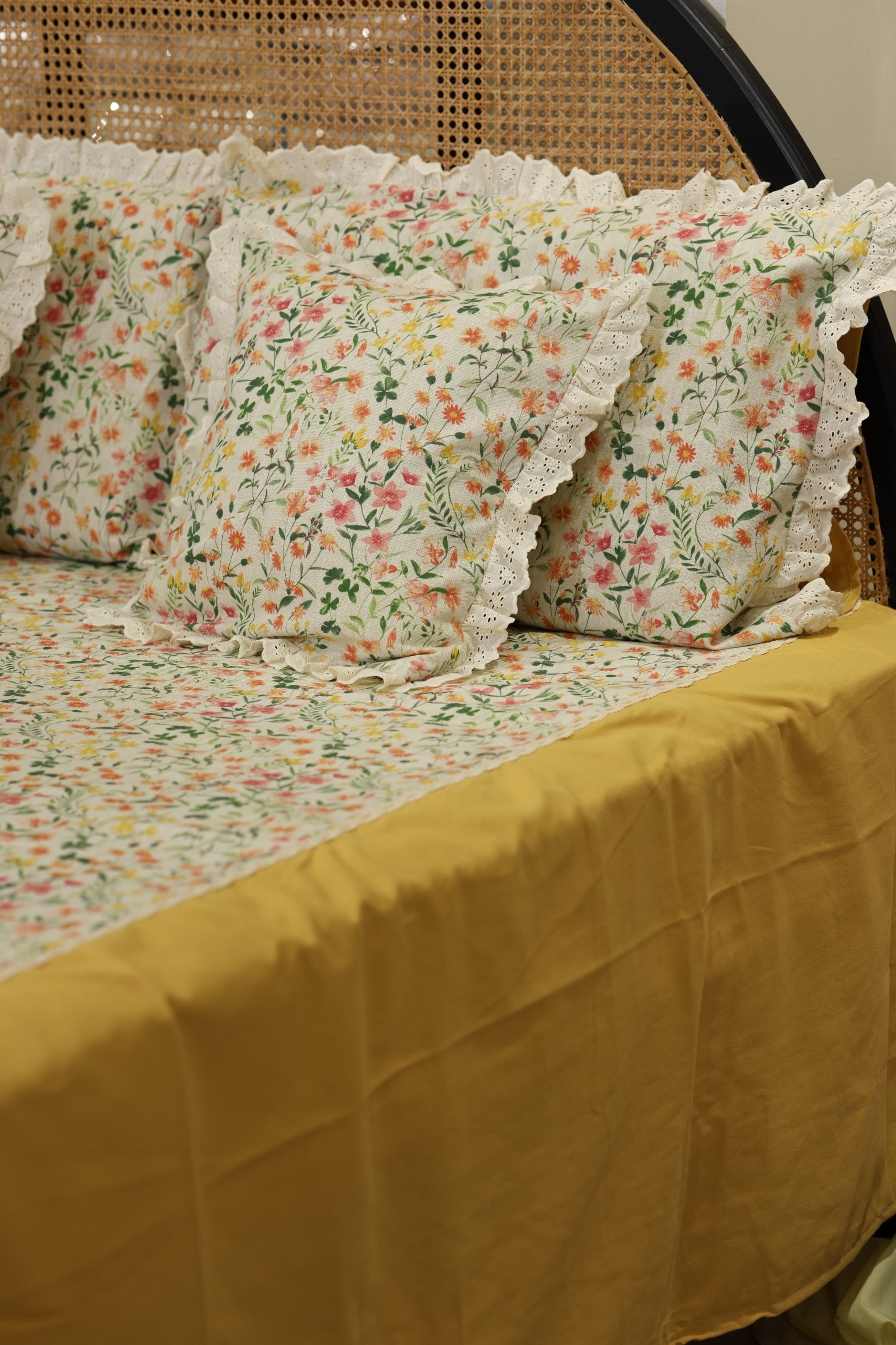 Bedsheets - Premium king floral printed lace bedsheet with cushion covers yellow bud