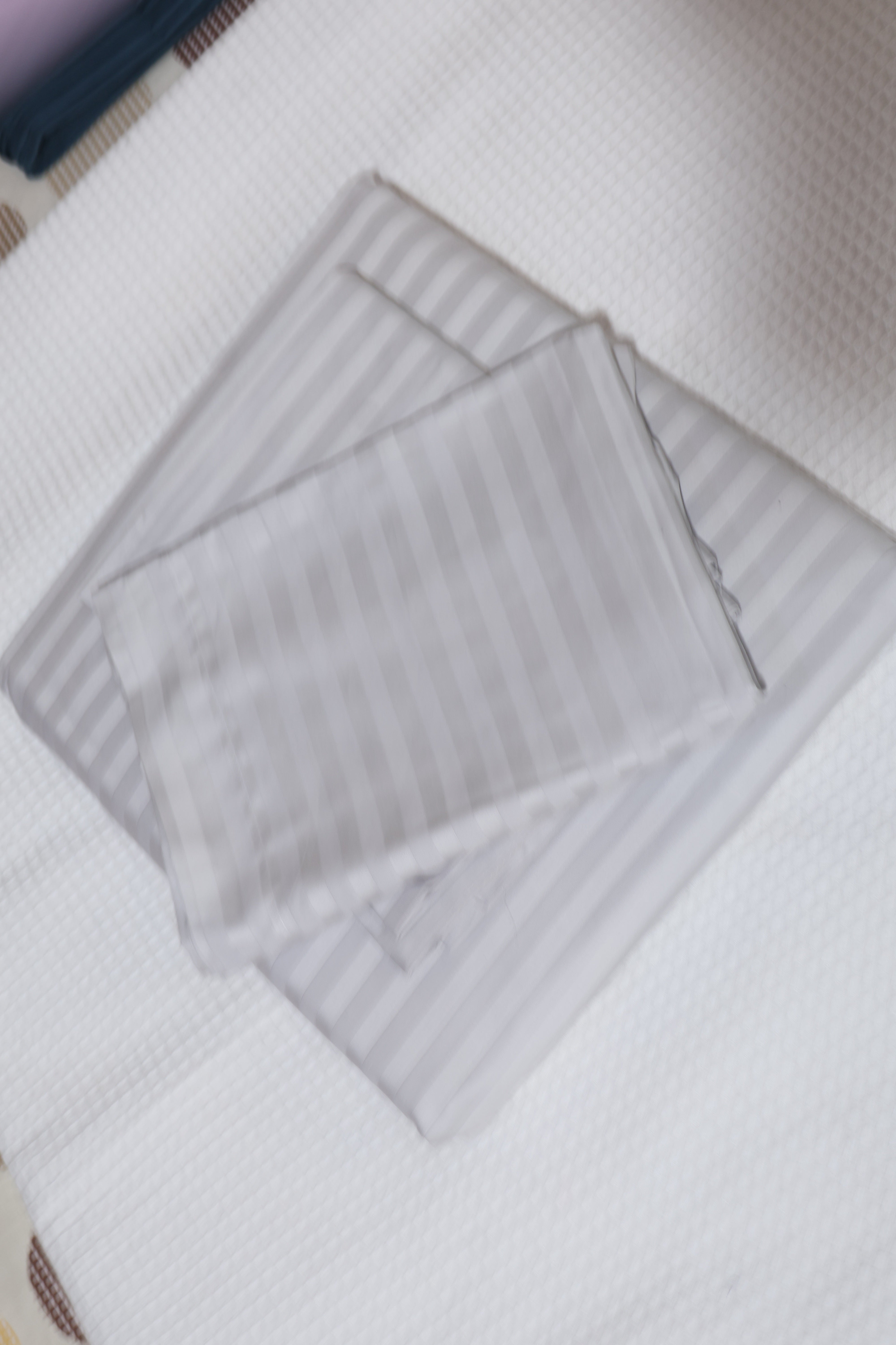 Satin Solid Colour Bedsheet