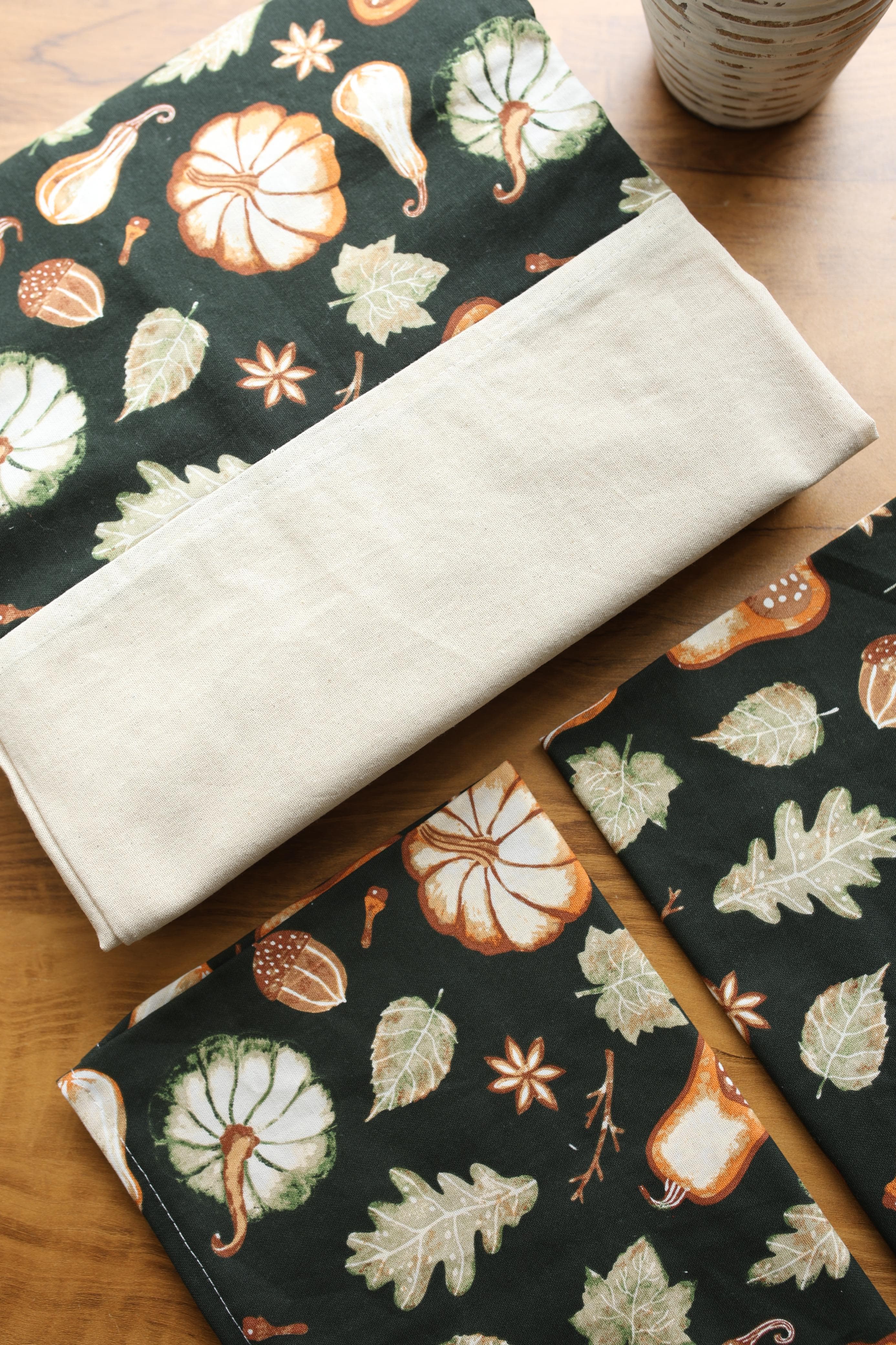 Bedsheets - King daily use border bedsheets