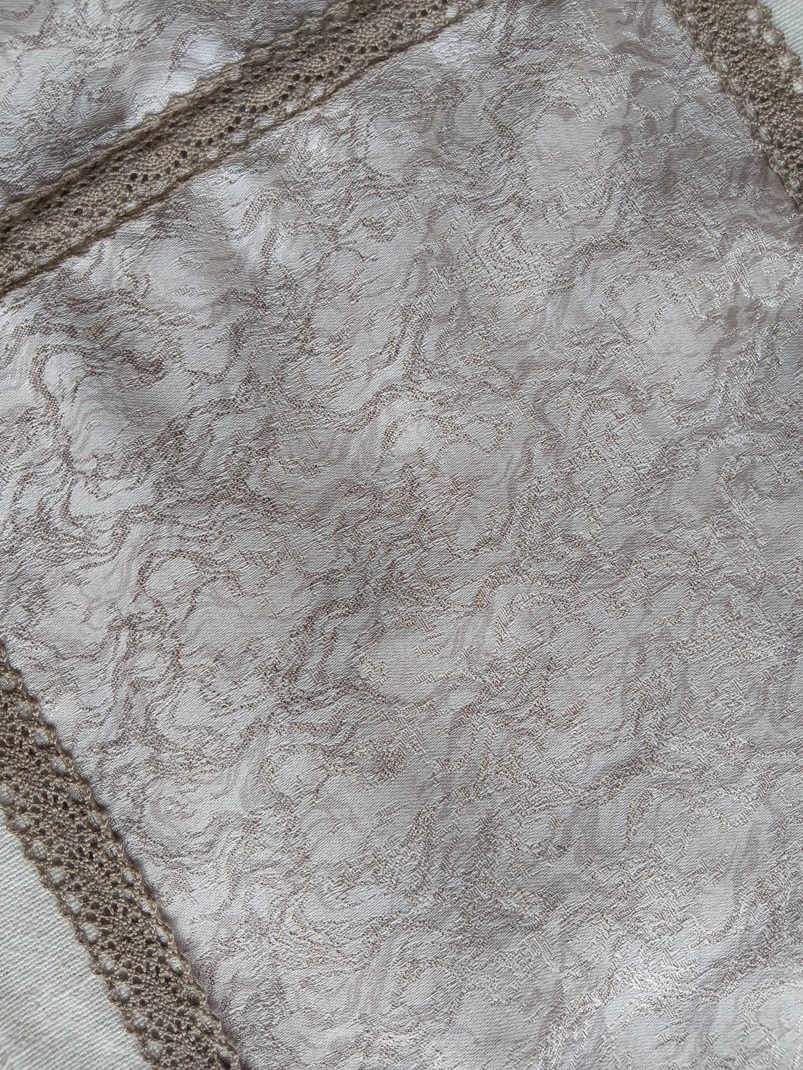 Table runners-8 seater