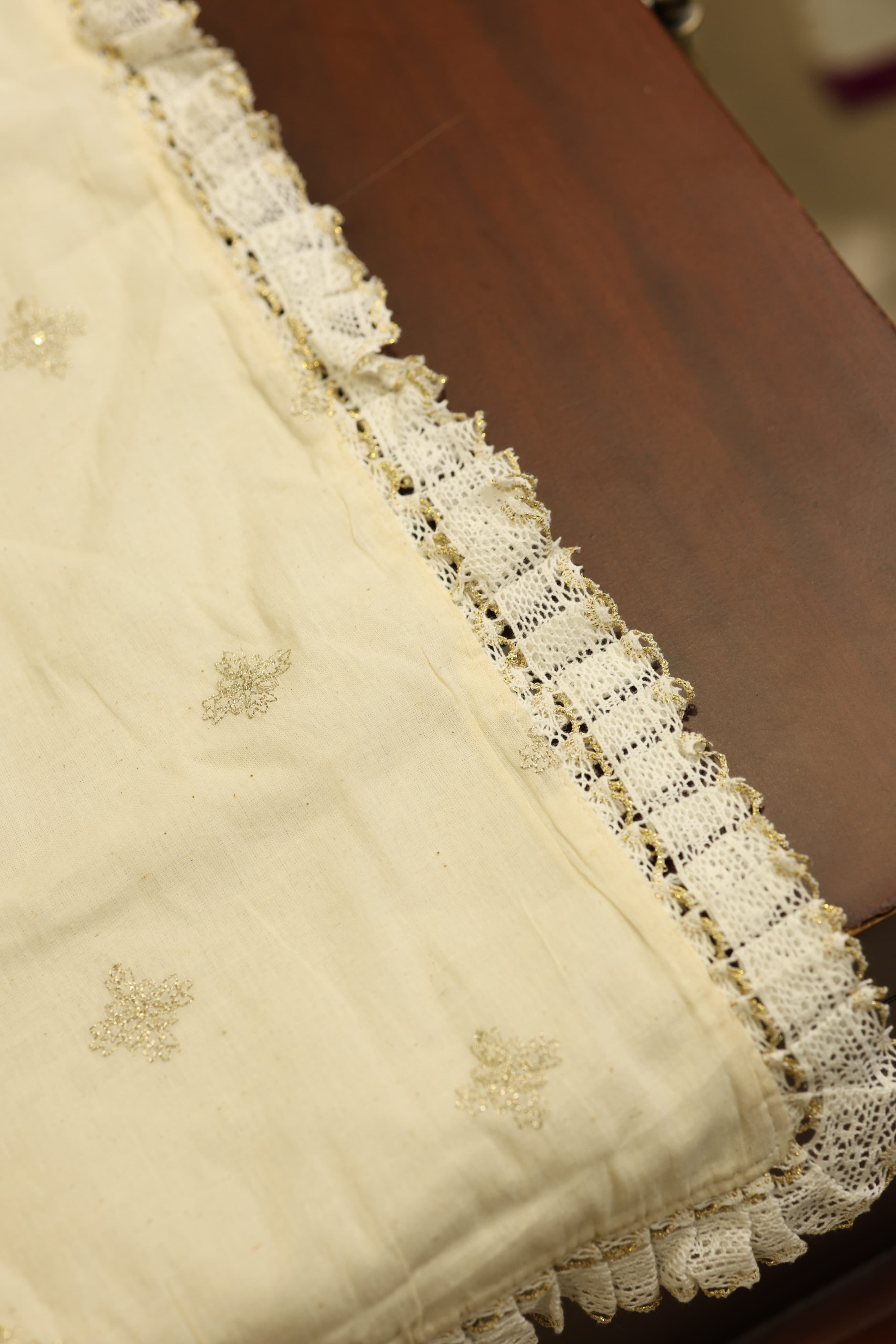 Onam Table Runner - 8 seater
