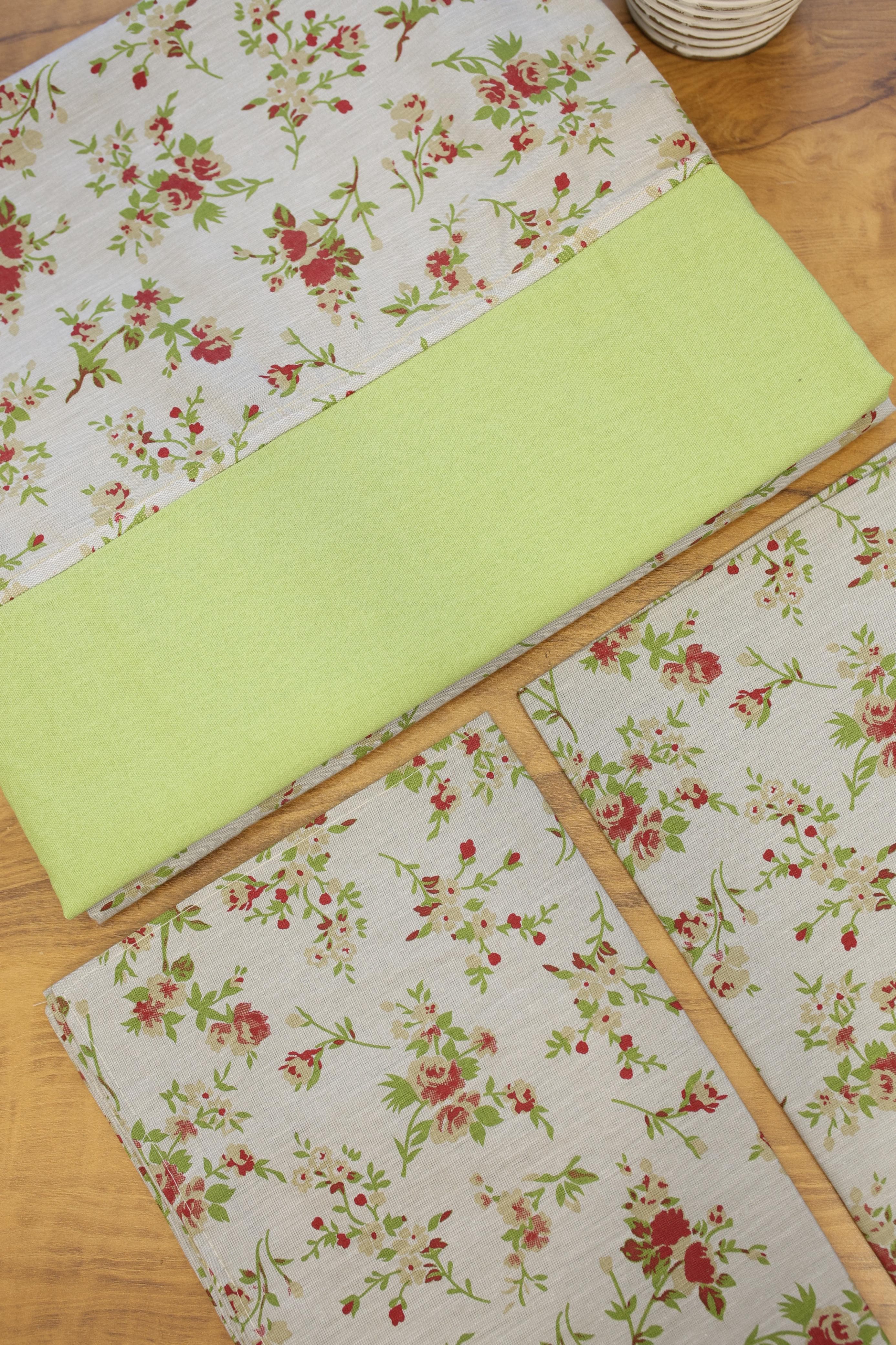 Bedsheets - Queen daily use border bedsheets