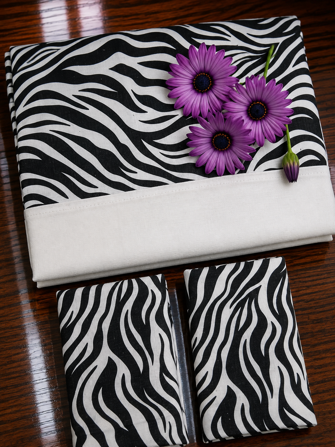 Bedsheets - King daily use border bedsheets
